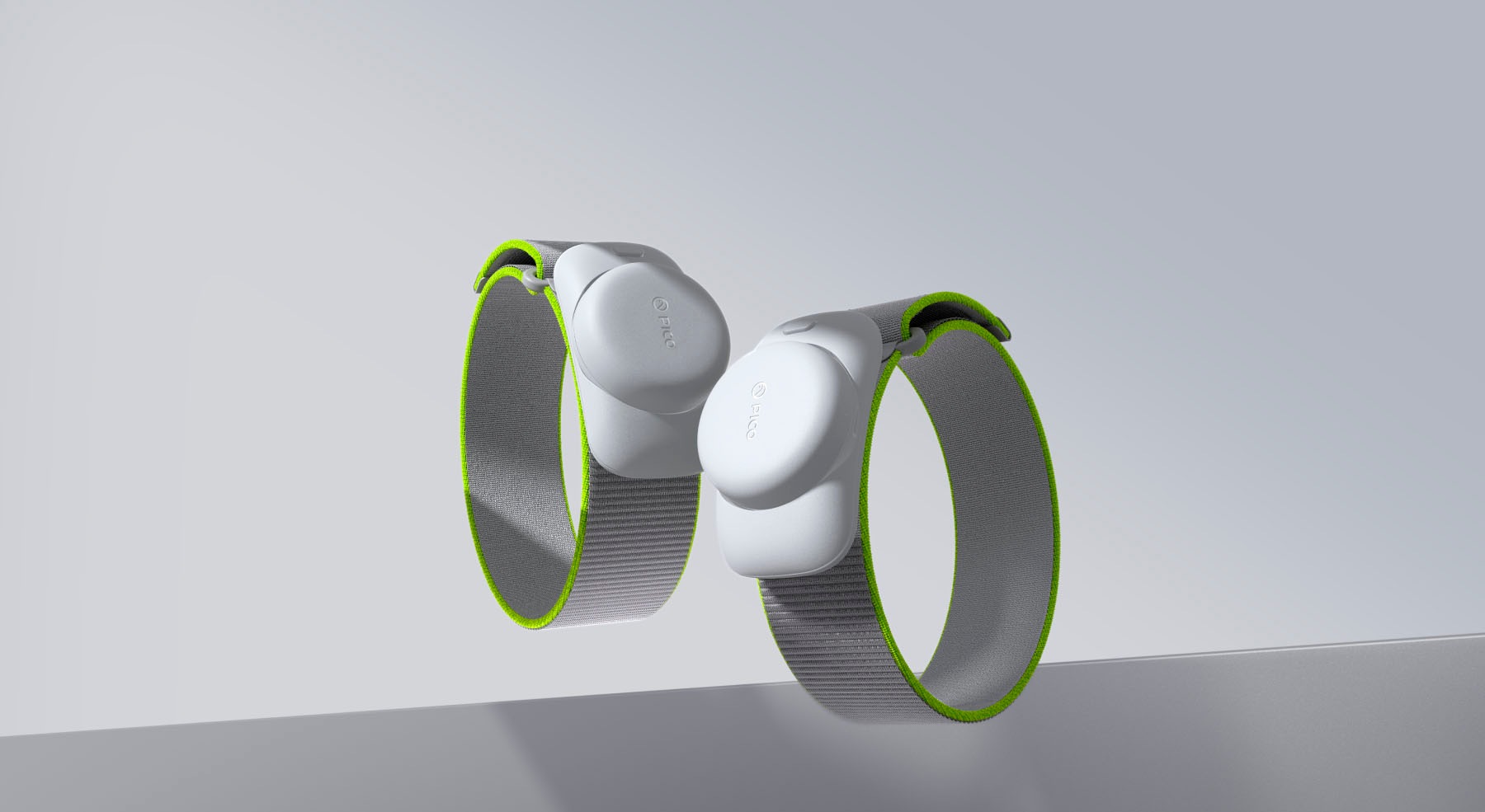 PICO Virtual-Reality-Brille »Motion Tracker« weiß USB-C Ladeanschluss