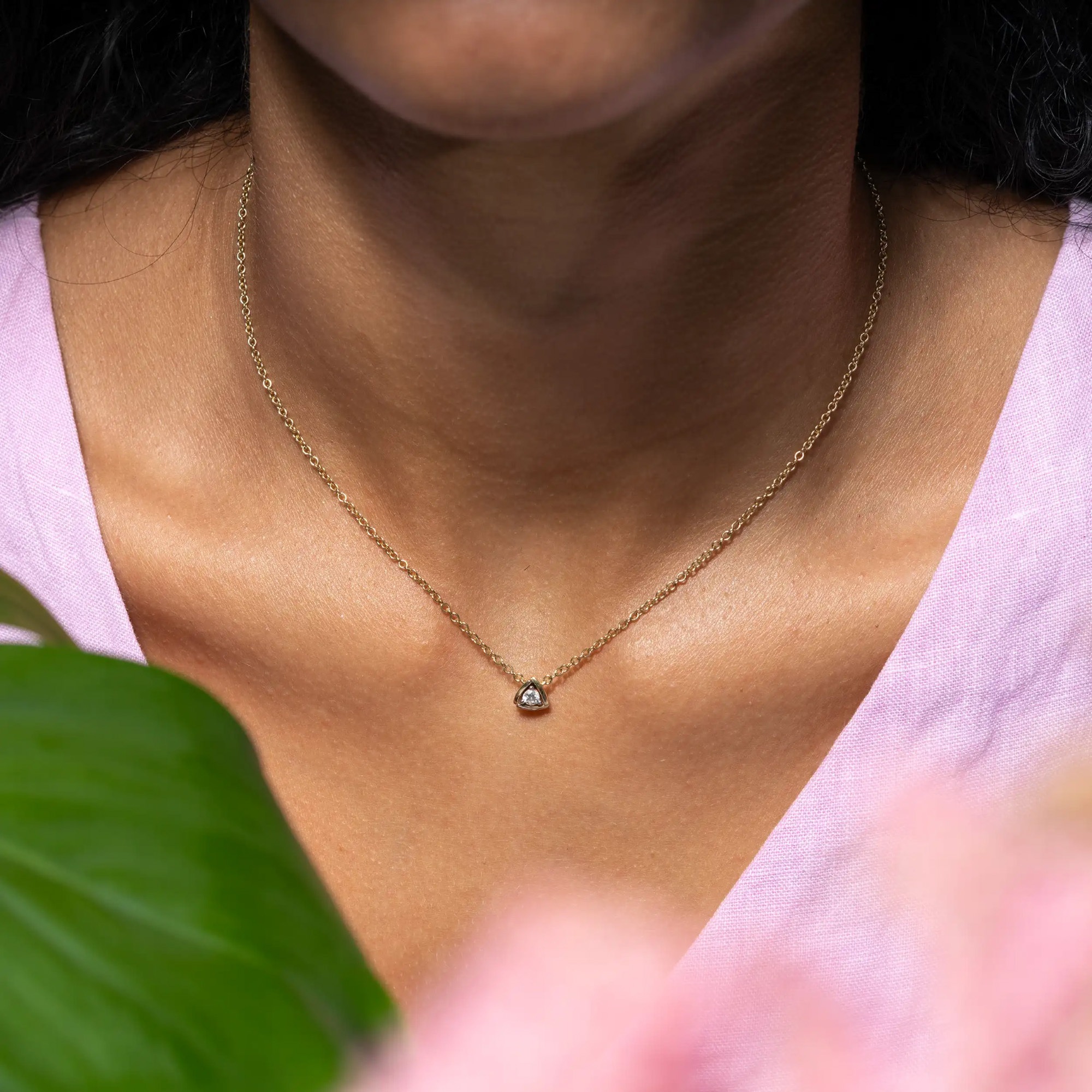 LYOMI Kette mit Anhänger »585/- GG/WG Dreieck 1 synth. Diam. 0,10ct.«