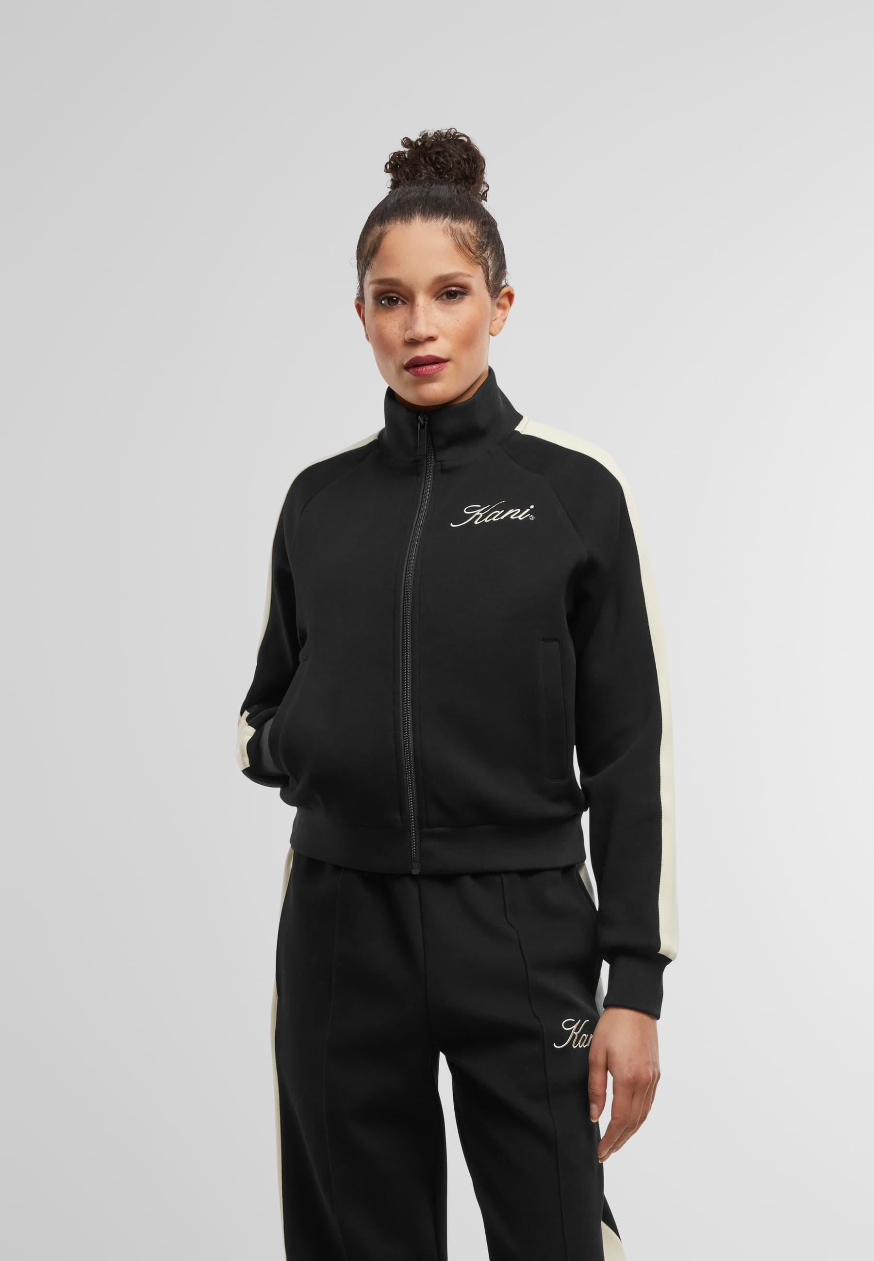 Karl Kani Trainingsjacke »Karl Kani Kani Script Sidestripe Trackjacket« 1 Stk. tlg. ohne Kapuze