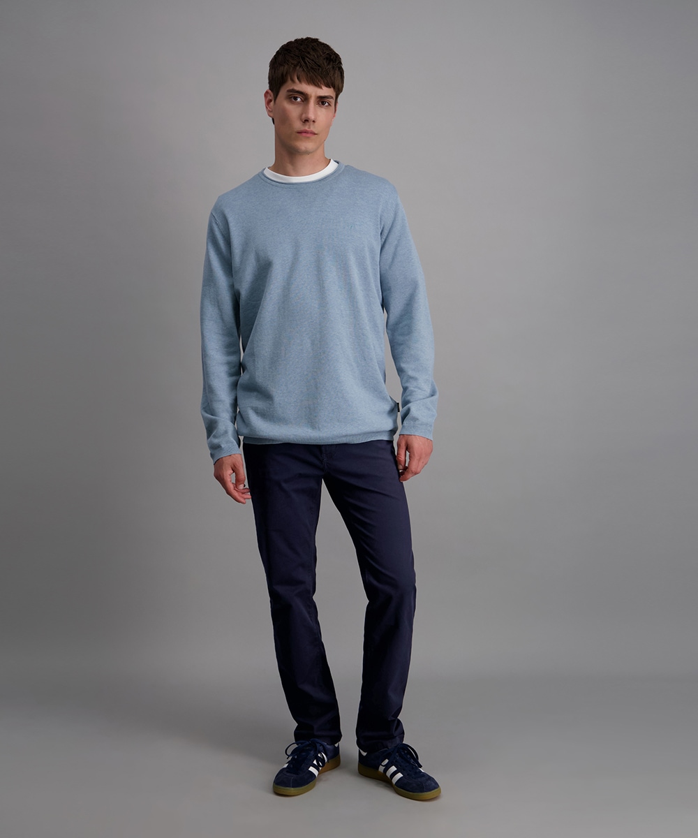 Pioneer Authentic Jeans Rundhalspullover, Ausschnitt mit Rollkante, Außennähte