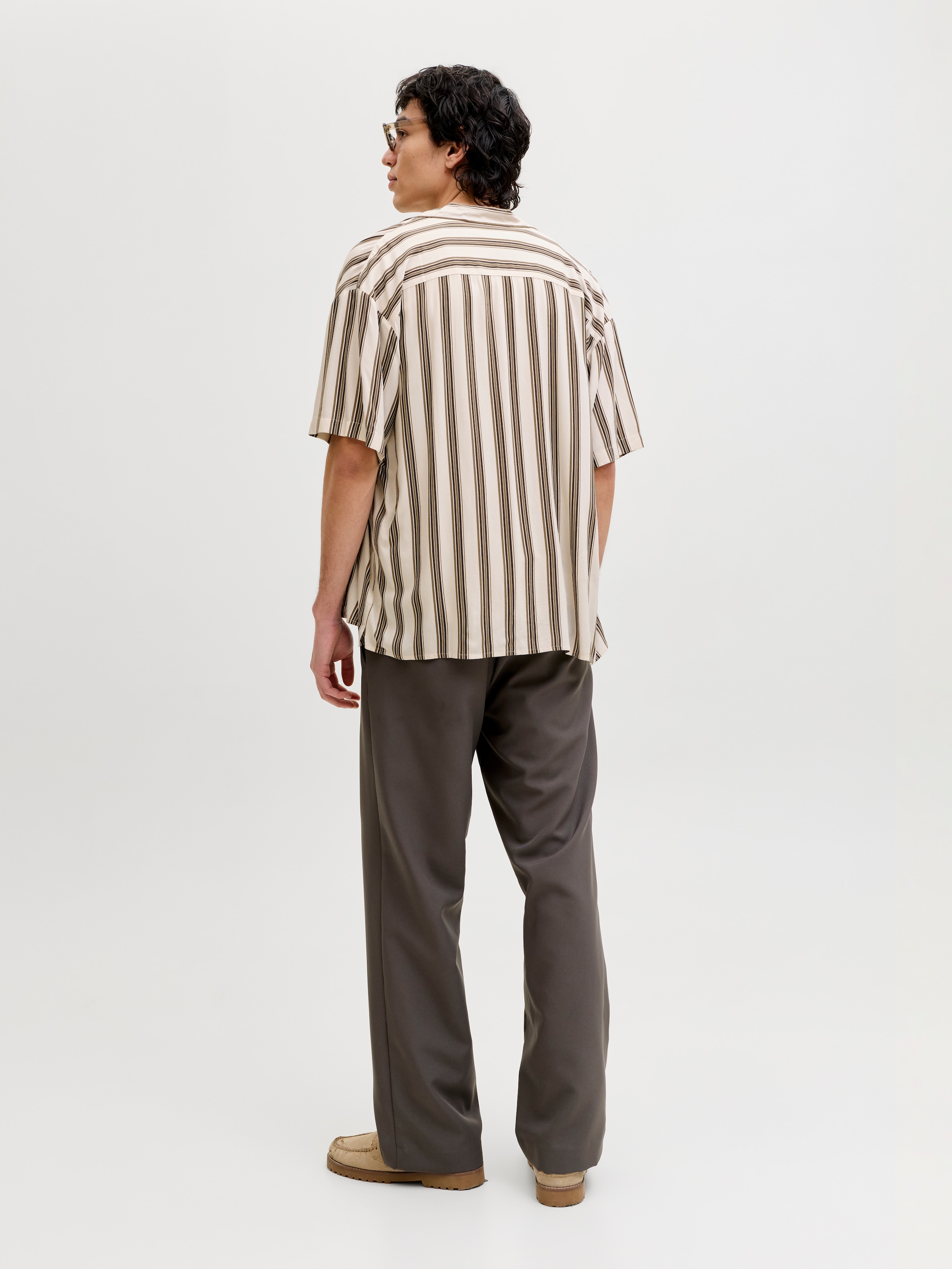 Jack & Jones Kurzarmhemd »JJEJEFF RESORT STRIPE SHIRT S/S SN« Viskose, loose fit
