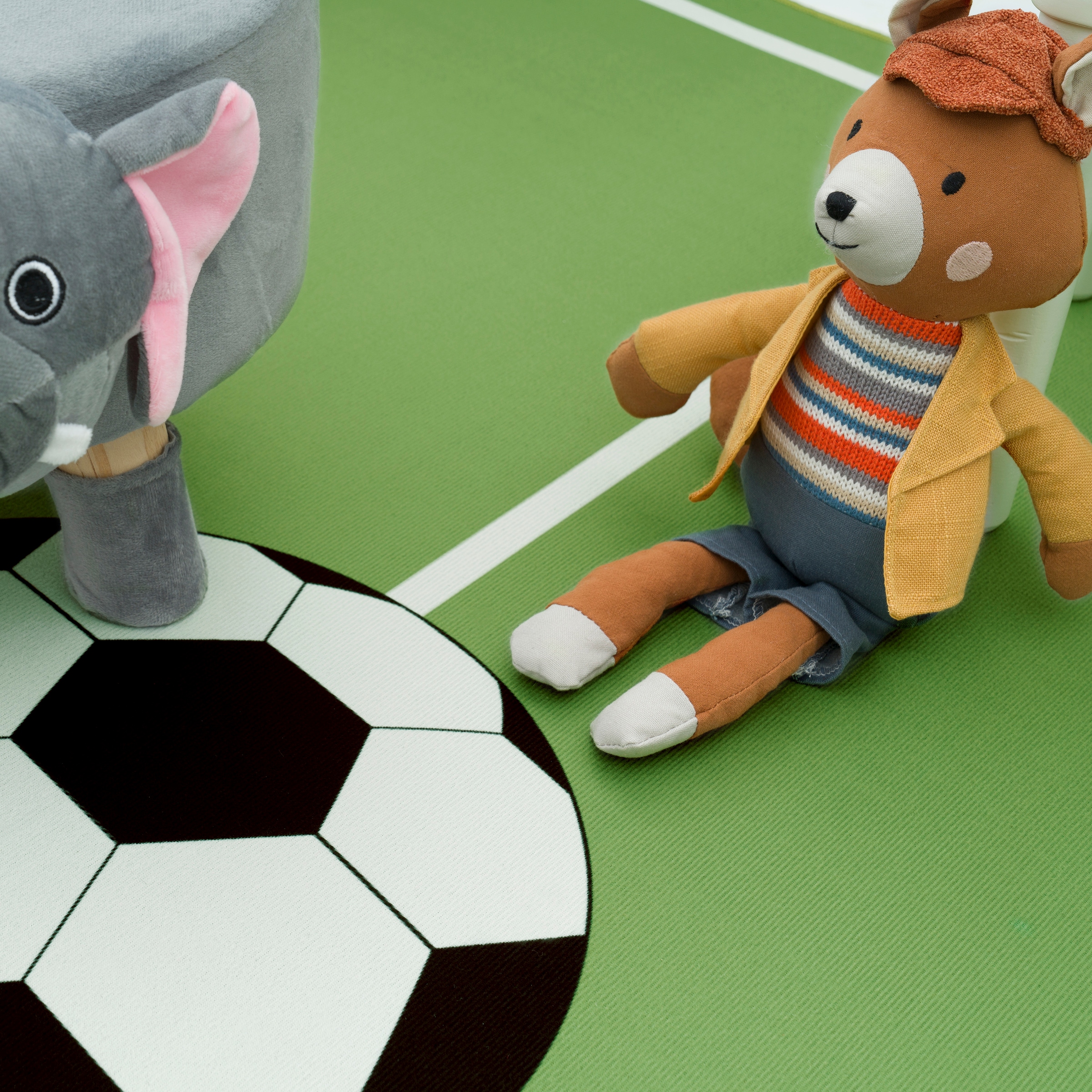 Paco Home Kinderteppich »Bino 568«, rechteckig, 4 mm Höhe, Kurzflor, Spiel-Teppich, Motiv Fußballfeld, Kinderzimmer