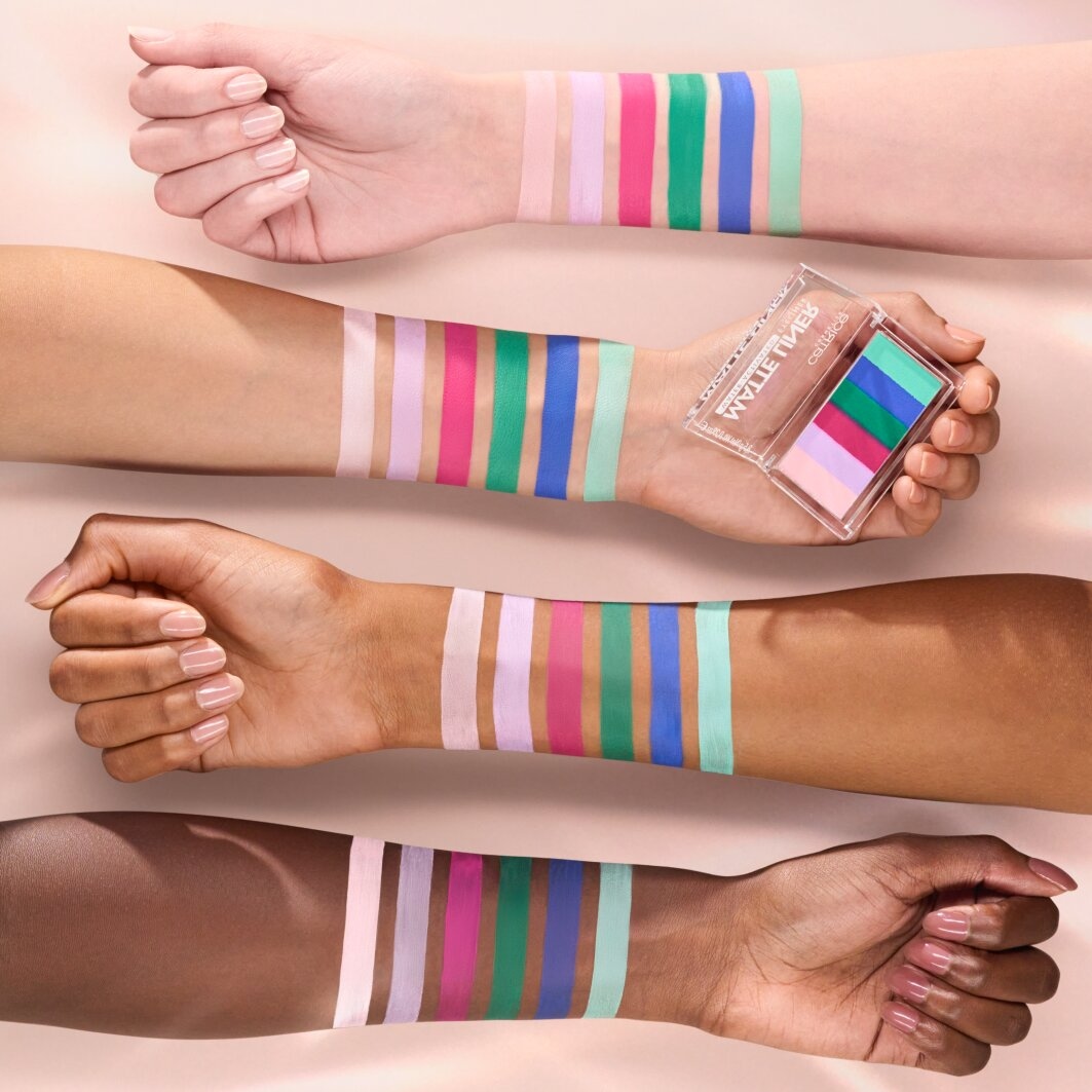 Catrice Eyeliner »Matte Liner Water-Activated Eyeliner«, Vegane wischfeste Textur mit leuchtenden Farben.