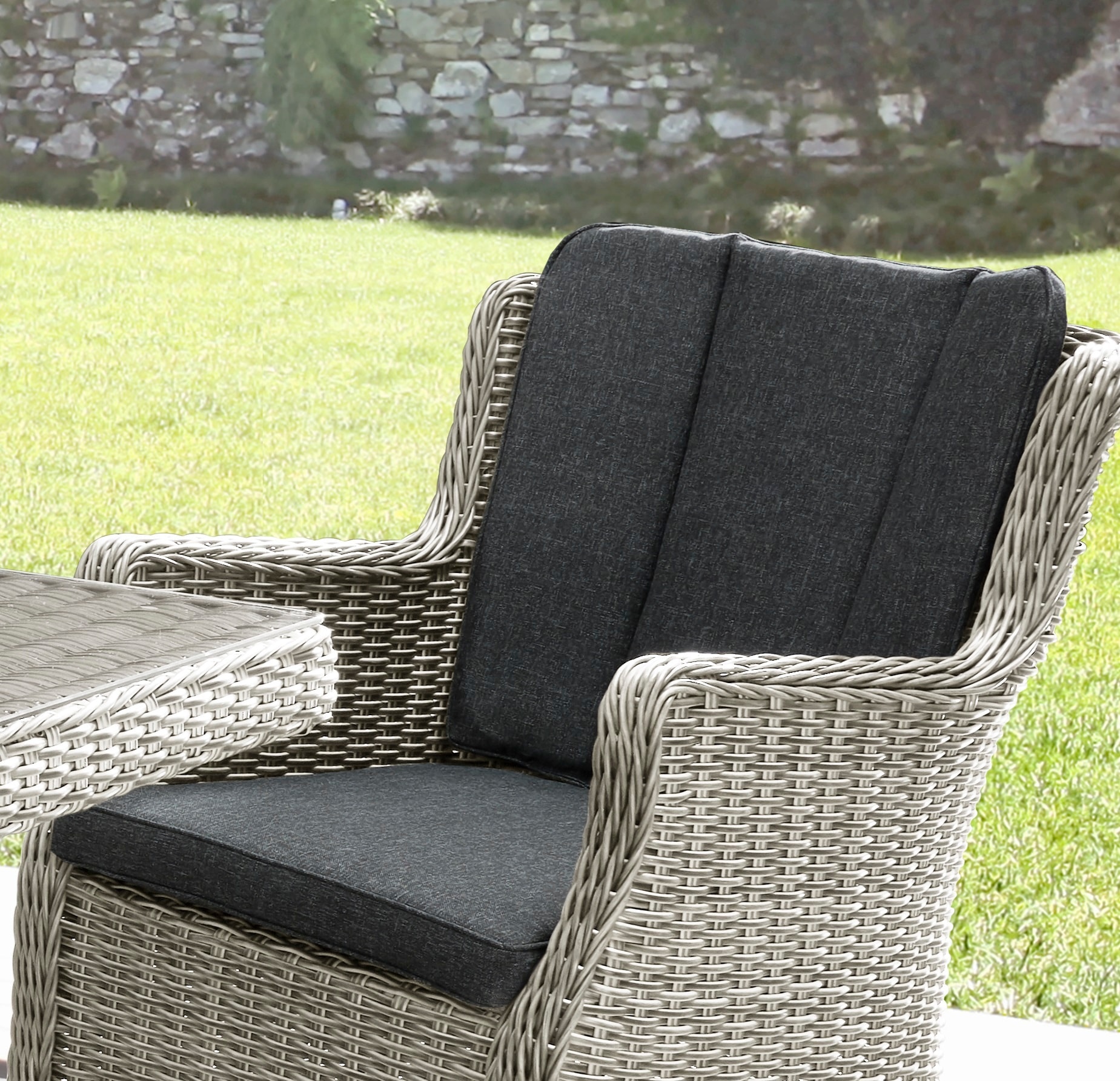 Destiny Garten-Essgruppe »LUNA«, (13 tlg., 4x Sessel, 1x Tisch, inkl. Auflagen), Aluminium, Polyrattan