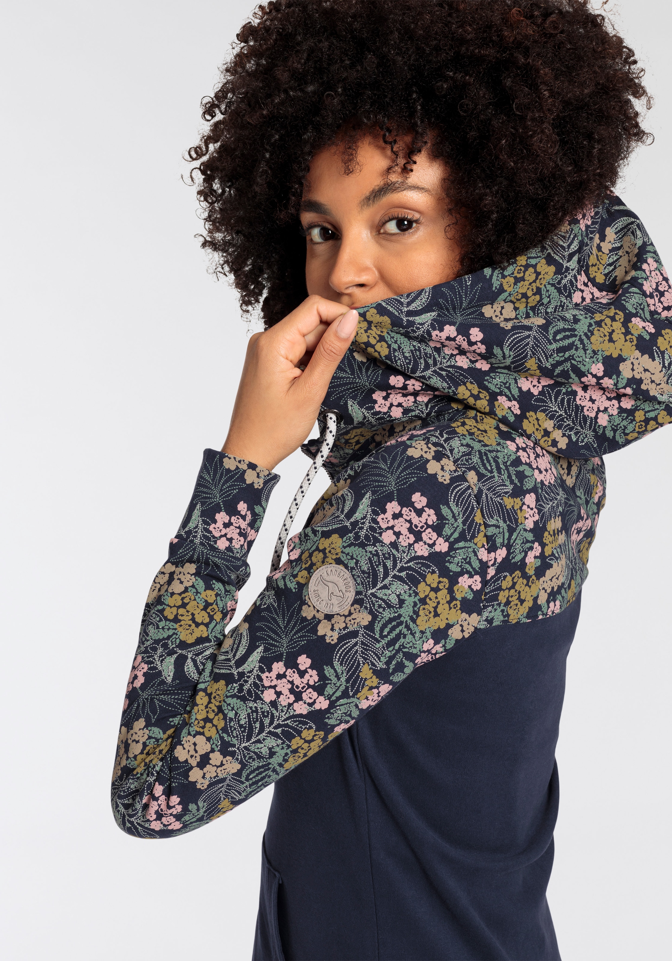 KangaROOS Kapuzensweatjacke, mit Blumenprint