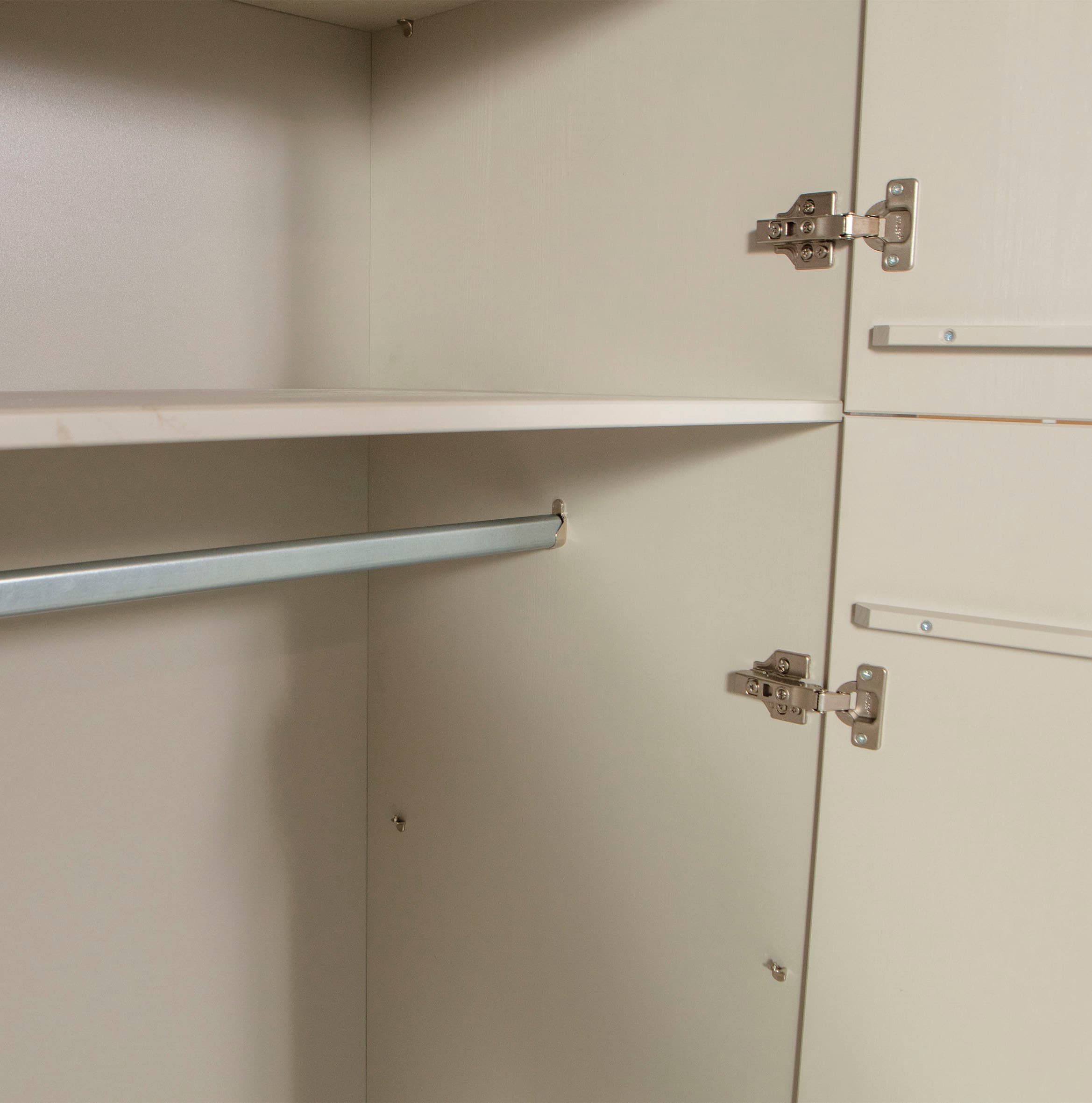 WOOOD Kleiderschrank »Mees«, mit großzügigem Stauraum, Breite 90 cm