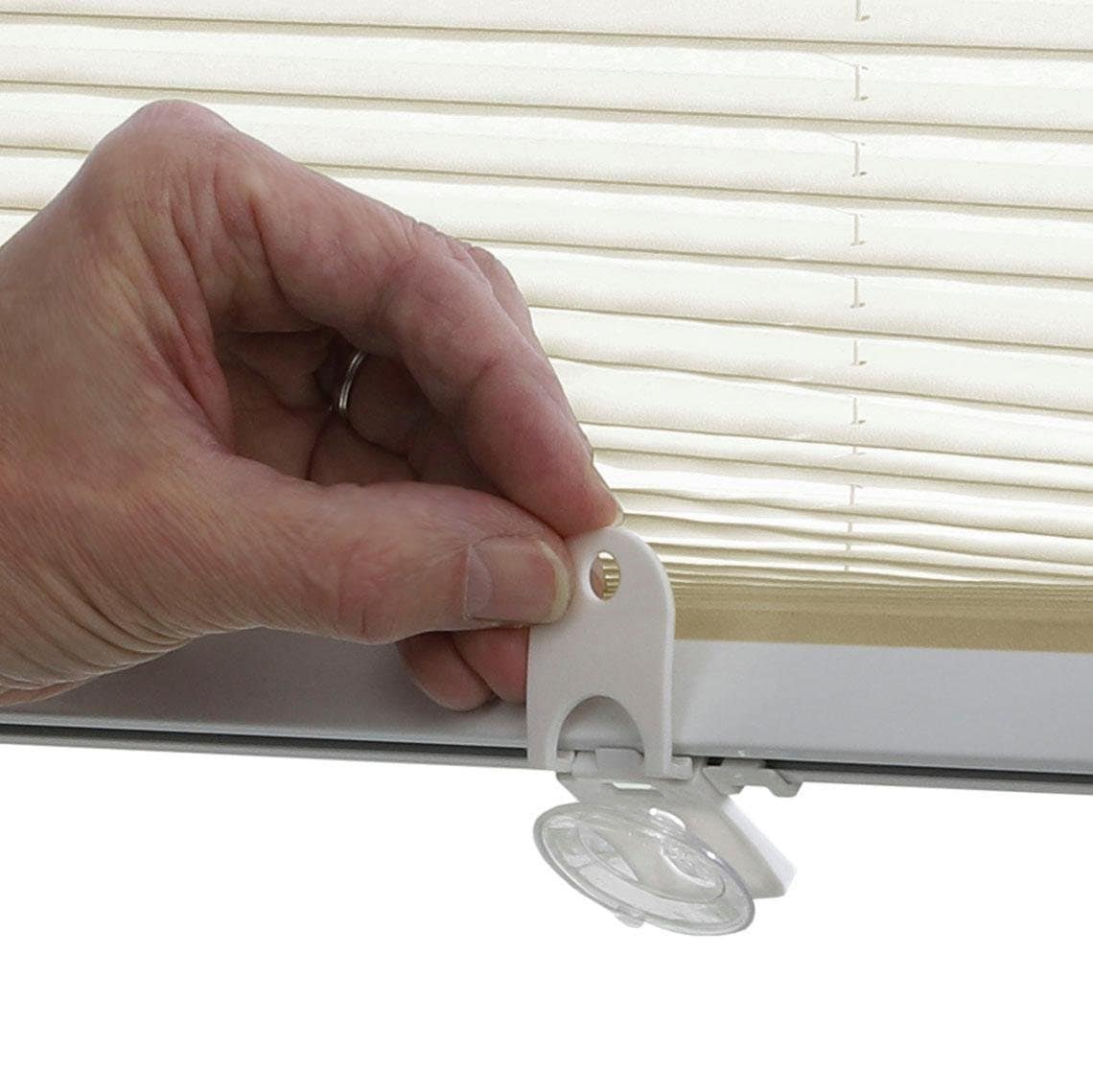 GARDINIA Plissee »Plissee Solo mit Saugnäpfen« Lichtschutz ohne Bohren mit integrierter Schnurführung