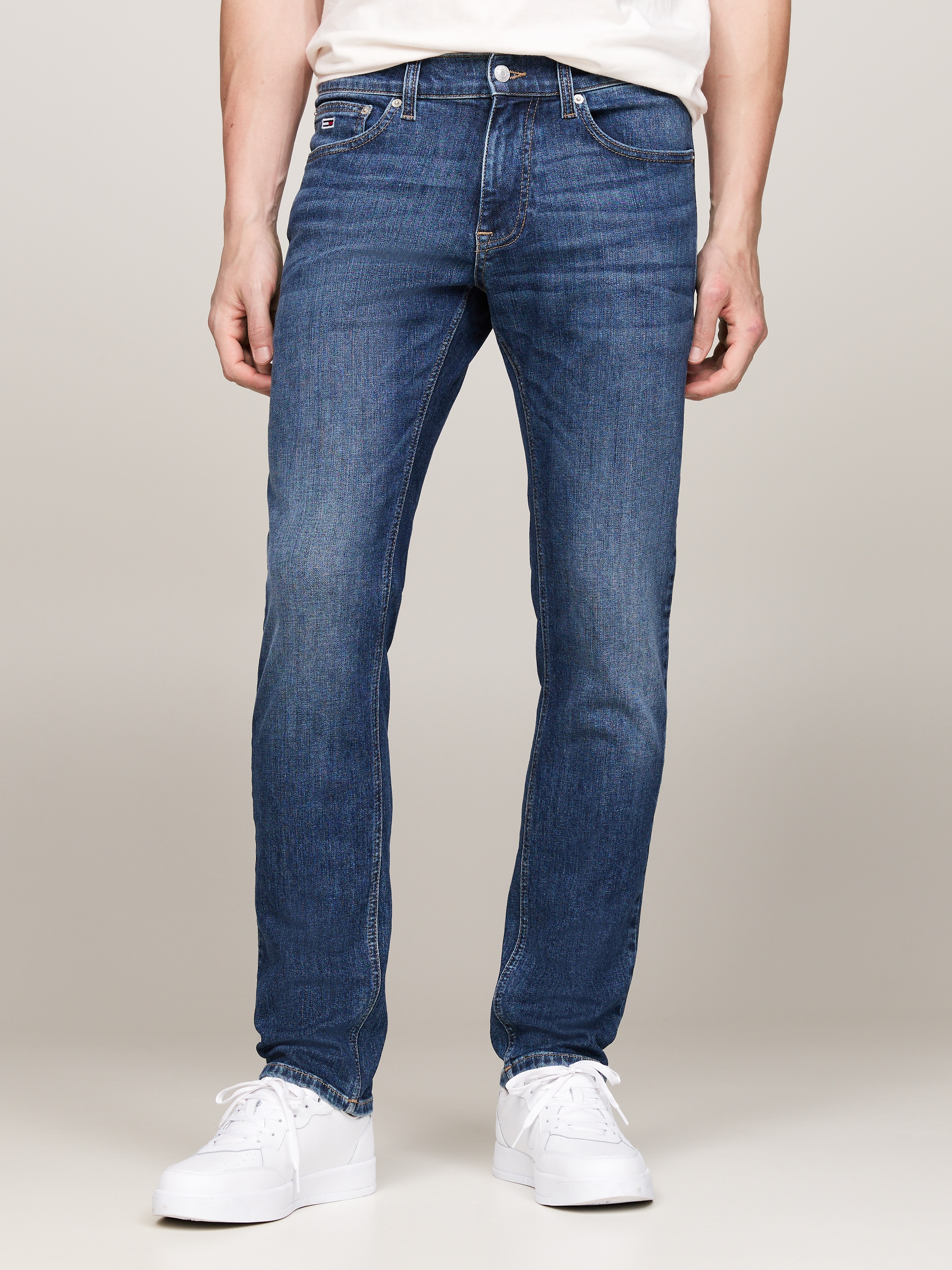 Tommy Jeans Slim-fit-Jeans »SCANTON SLIM«, mit Logoprägung