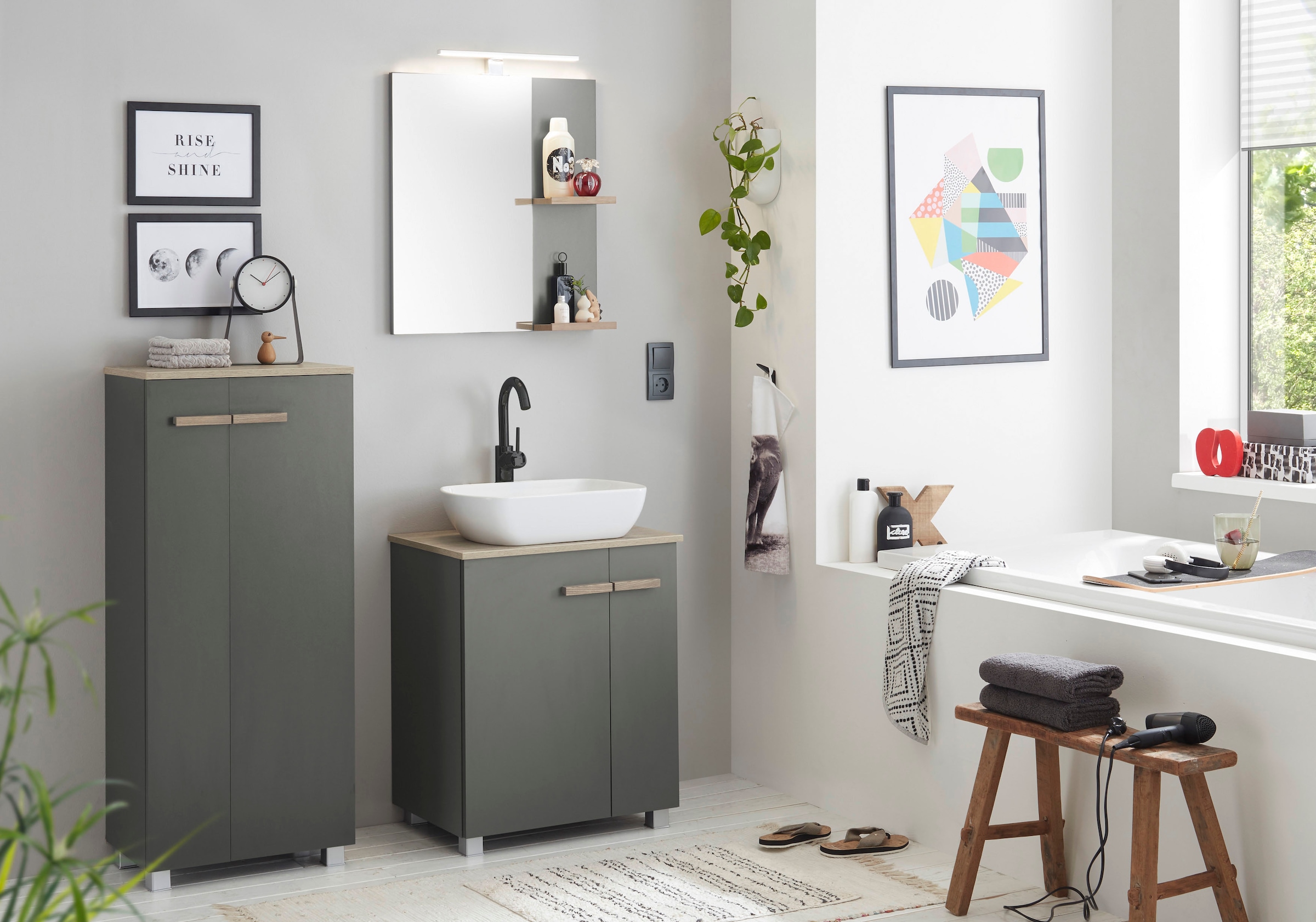 Places of Style Badmöbel-Set »SOLiD, Badmöbel-Set, Bad im modernen Design, 3-teiliges Badezimmer«, (Set, 3 St.), Waschtisch mit Waschbecken, Midischrank, Breite 130 cm