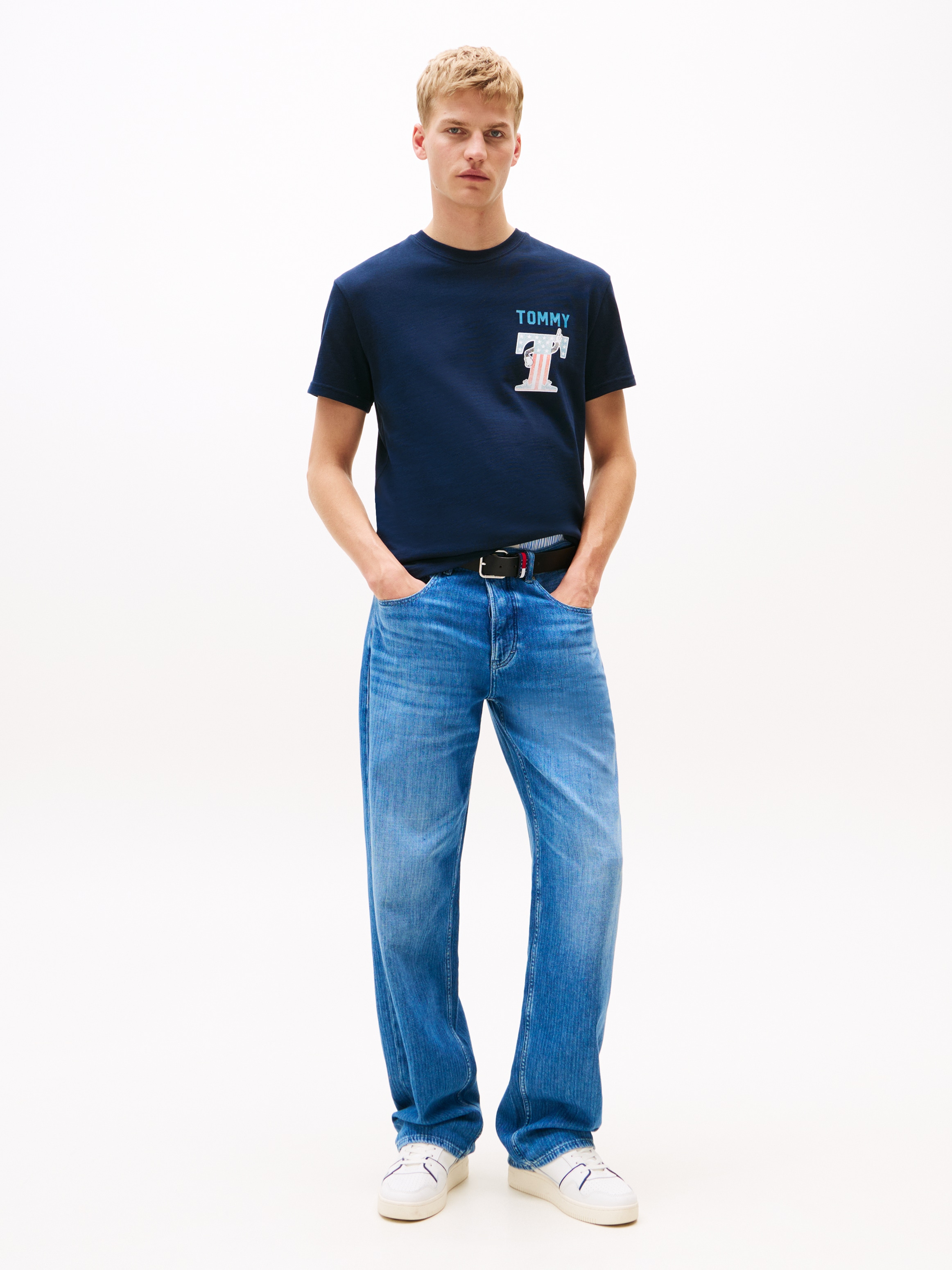 Tommy Jeans T-Shirt »TJM REG USA SCRIPT SS TEE« mit modischem Print