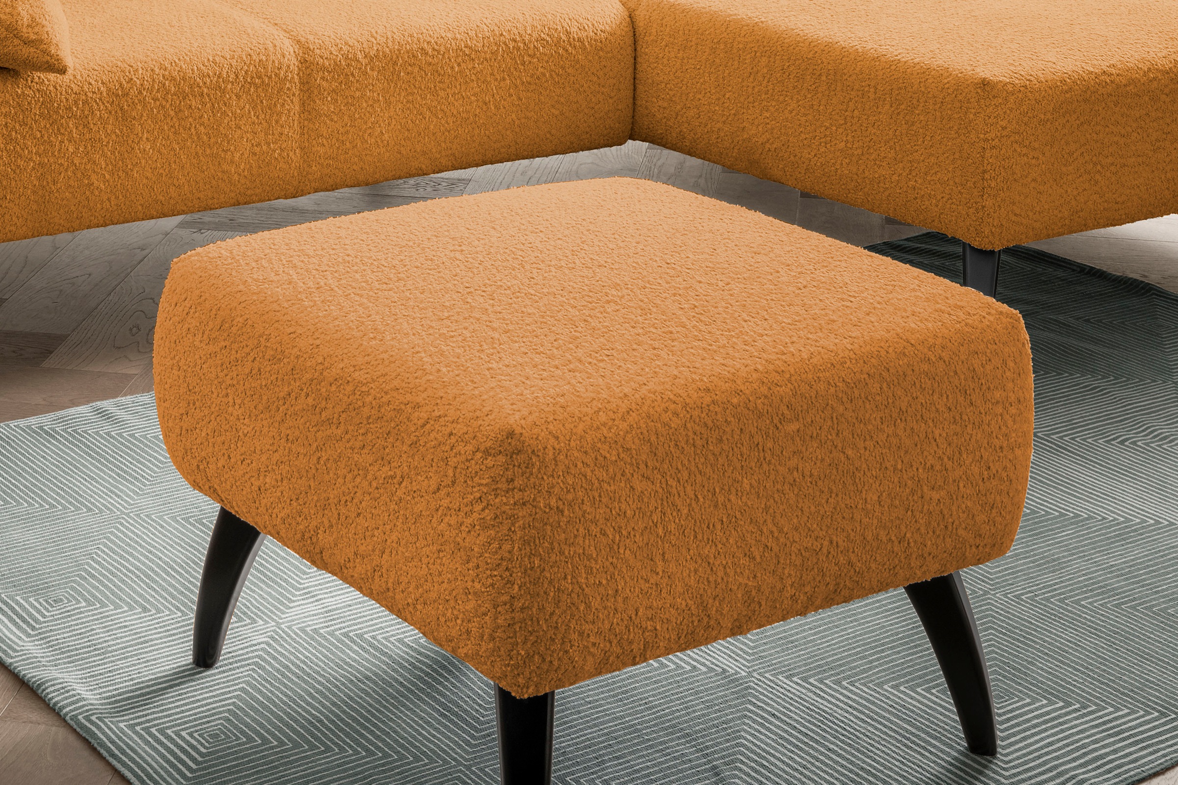 INOSIGN Polsterhocker »Colori«, Holzfußfarbe wählbar, verschiedene Stoffe, hochwertige Stoffqualität