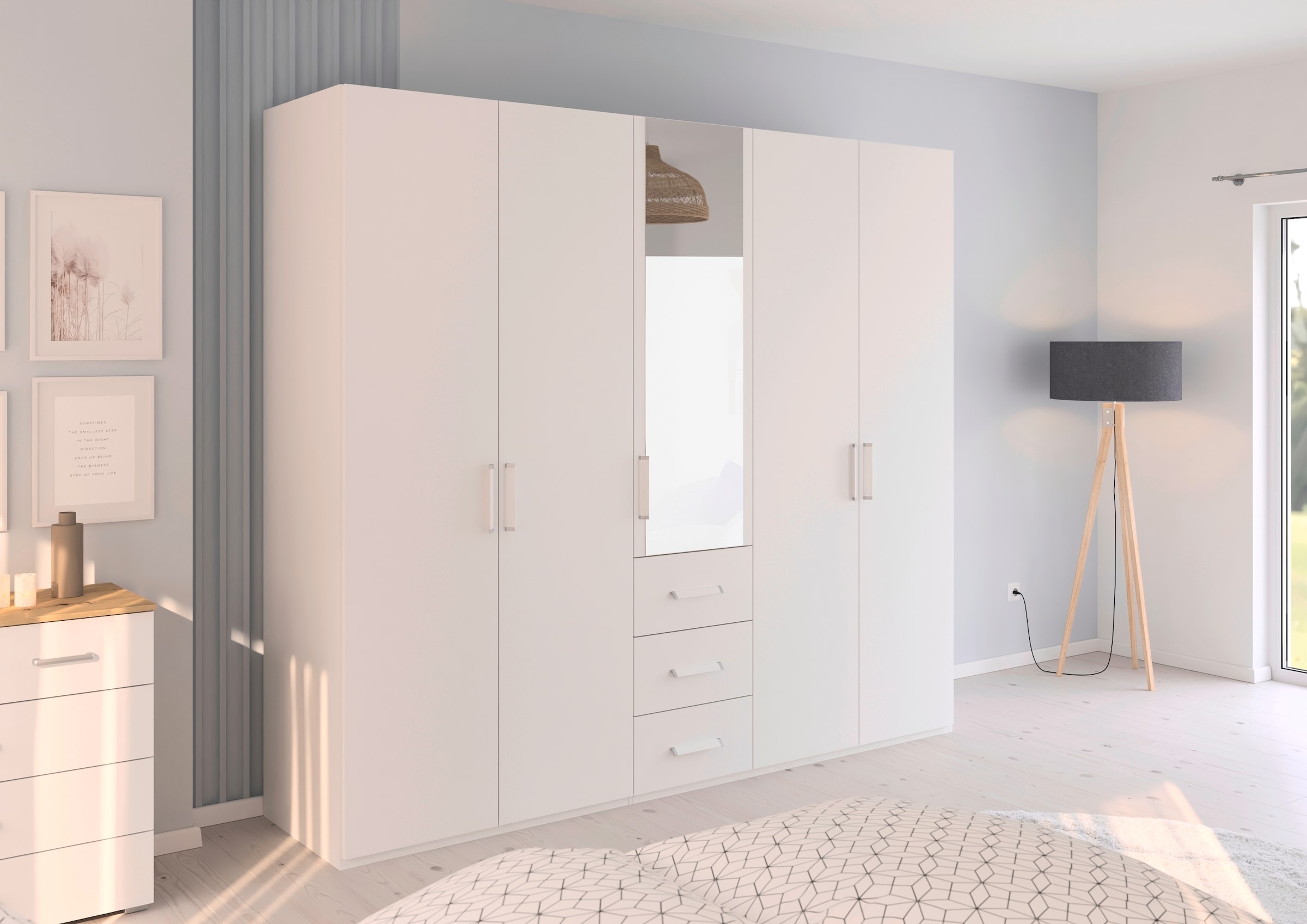rauch Drehtürenschrank »Kleiderschrank Schrank Garderobe Schlafzimmerschrank EVELYN«, (in 2 Höhen 197 oder 210 cm erhältlich), in elegantem Stil mit Schubladen 3 Breiten und 2 Höhen MADE IN GERMANY