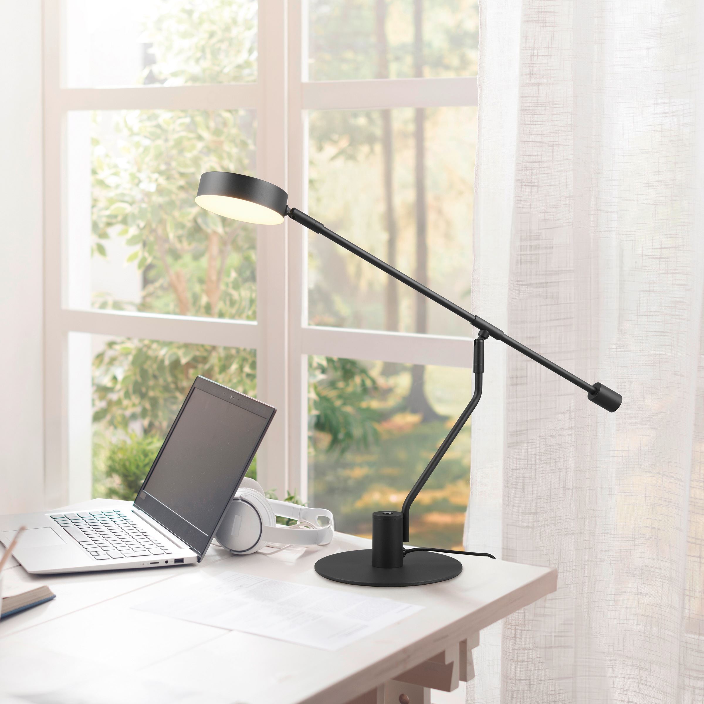 TRIO Leuchten LED Schreibtischlampe »MANDURO, LED Tischleuchte Leseleuchte 6W 560 Lumen CCT dimmbar« LED-Board 1 Stk. Farbwechsler 2700-6500K warmweiß bis kaltweiß und per Touch stufenlos dimmbar