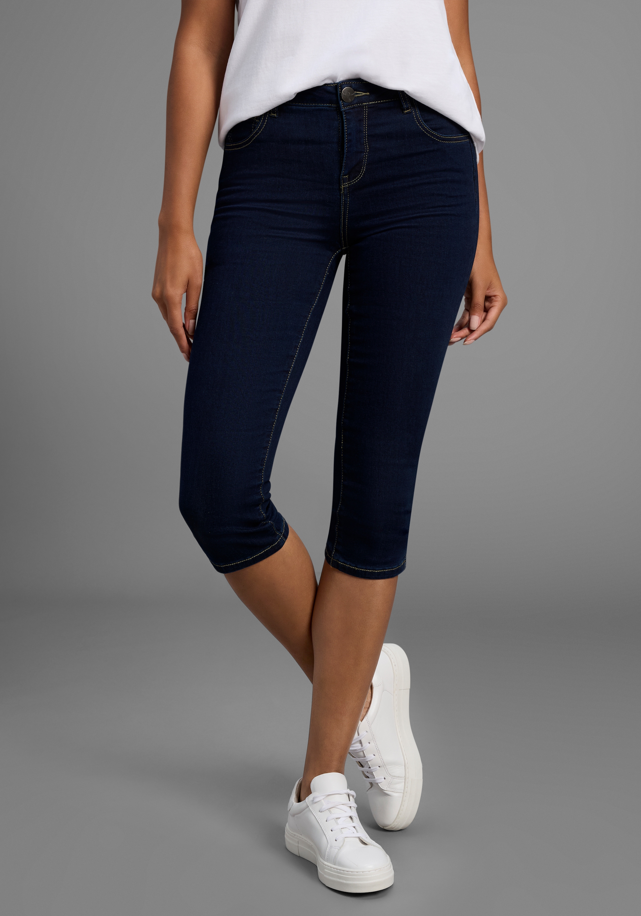 Arizona Caprijeans »Ultra-Stretch«, extra-enger Schnitt, modischer Beinabschluss mit Schlitz