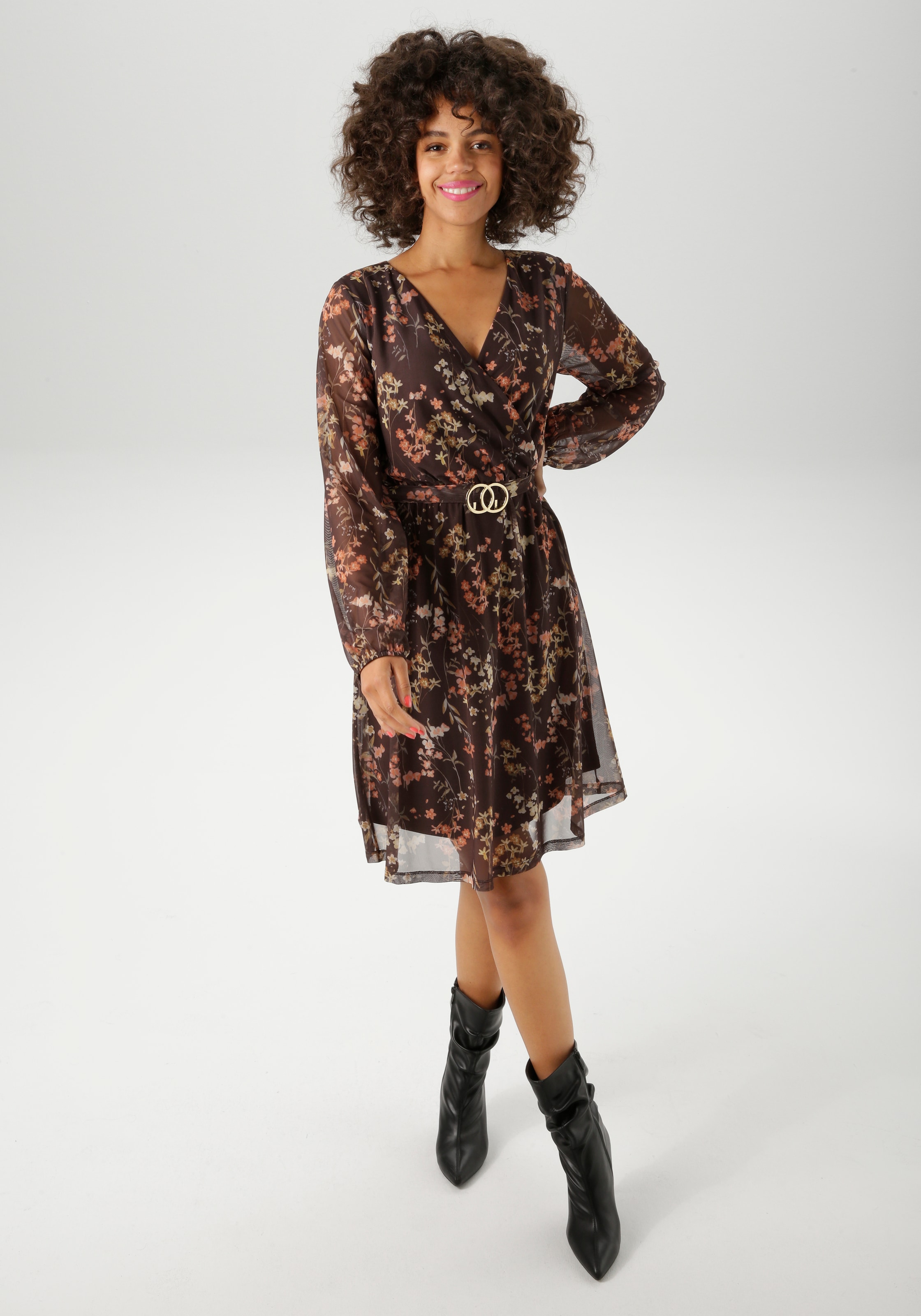 Aniston CASUAL Blusenkleid, mit dekorativer Brosche am fixiertem Bindeband - NEUE KOLLEKTION