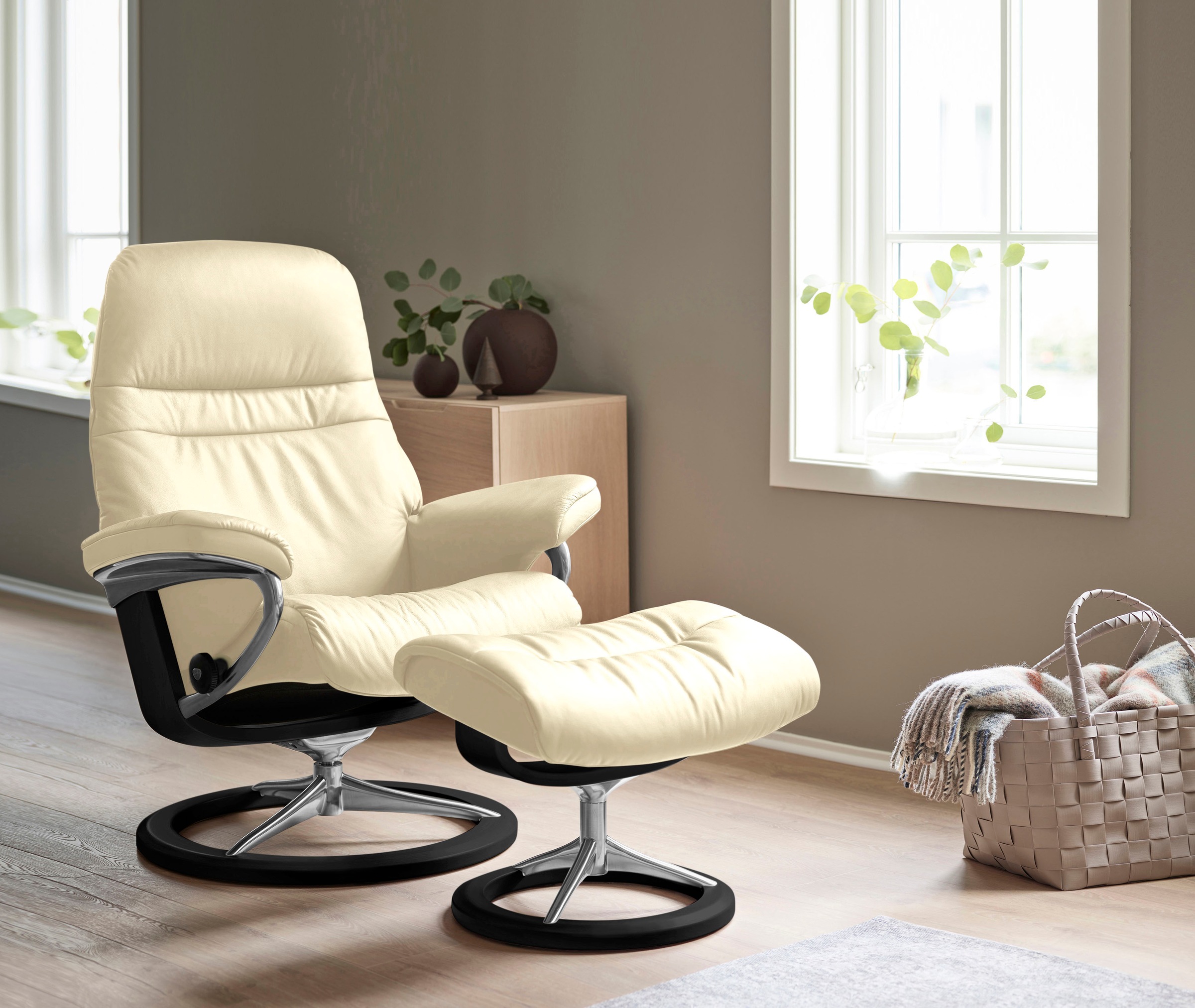 Stressless® Relaxsessel »Sunrise«, (Set, Relaxsessel mit Hocker), mit Signature Base, Größe M, Gestell Schwarz