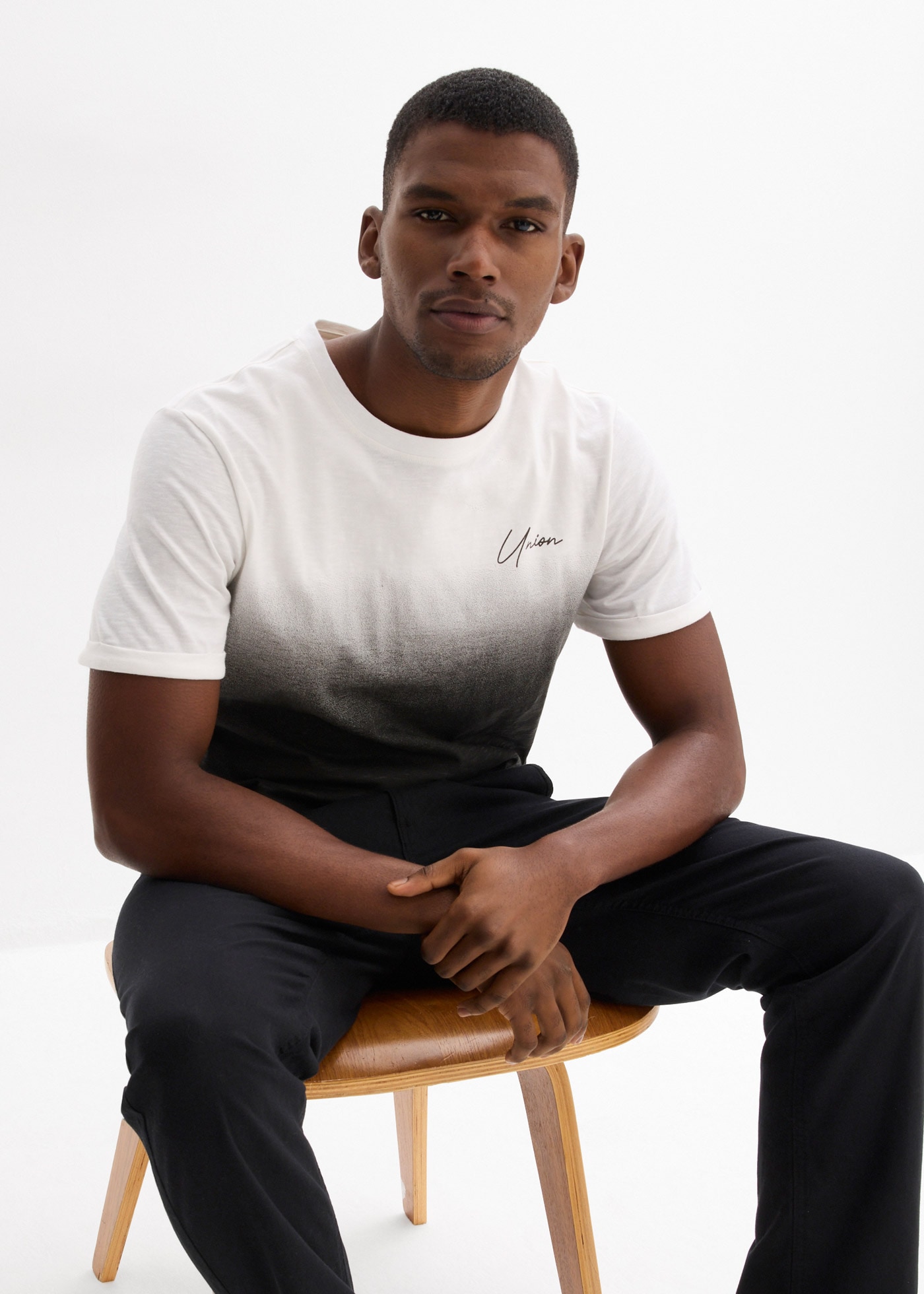 bonprix T-Shirt 1 Slim Fit Passform, Kurzarm, atmungsaktives Jersey-Material