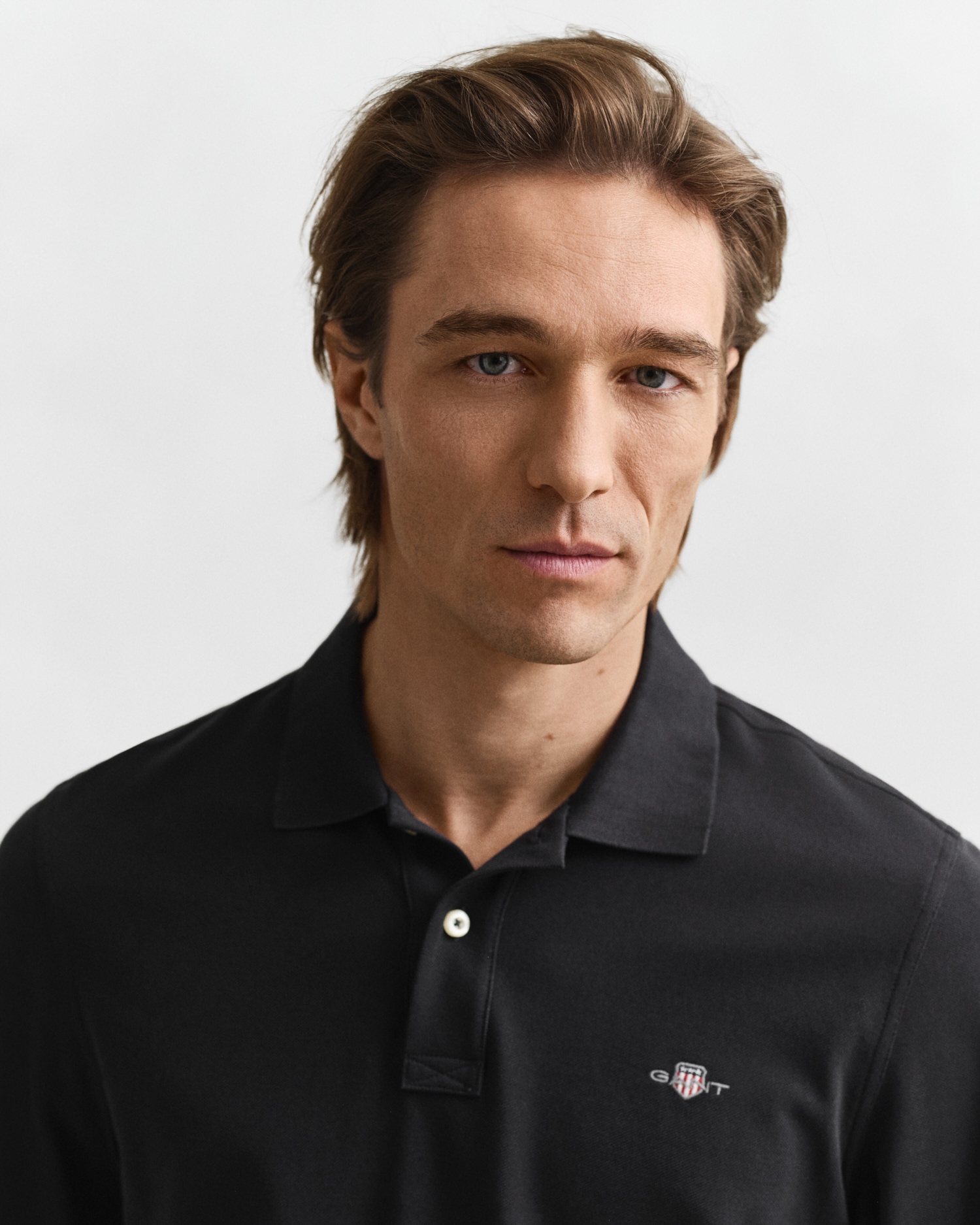 Gant Poloshirt »REG SHIELD LS PIQUE RUGGER« mit Logotickerei auf der Brust