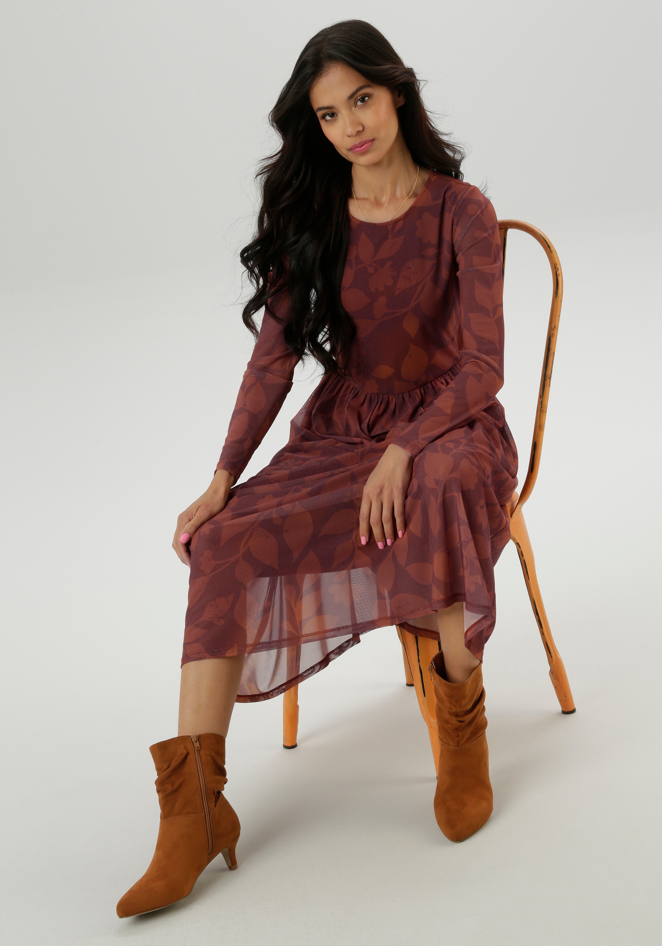 Aniston SELECTED Midikleid, mit floralem Blättermuster in warmen Brauntönen - NEUE KOLLEKTION