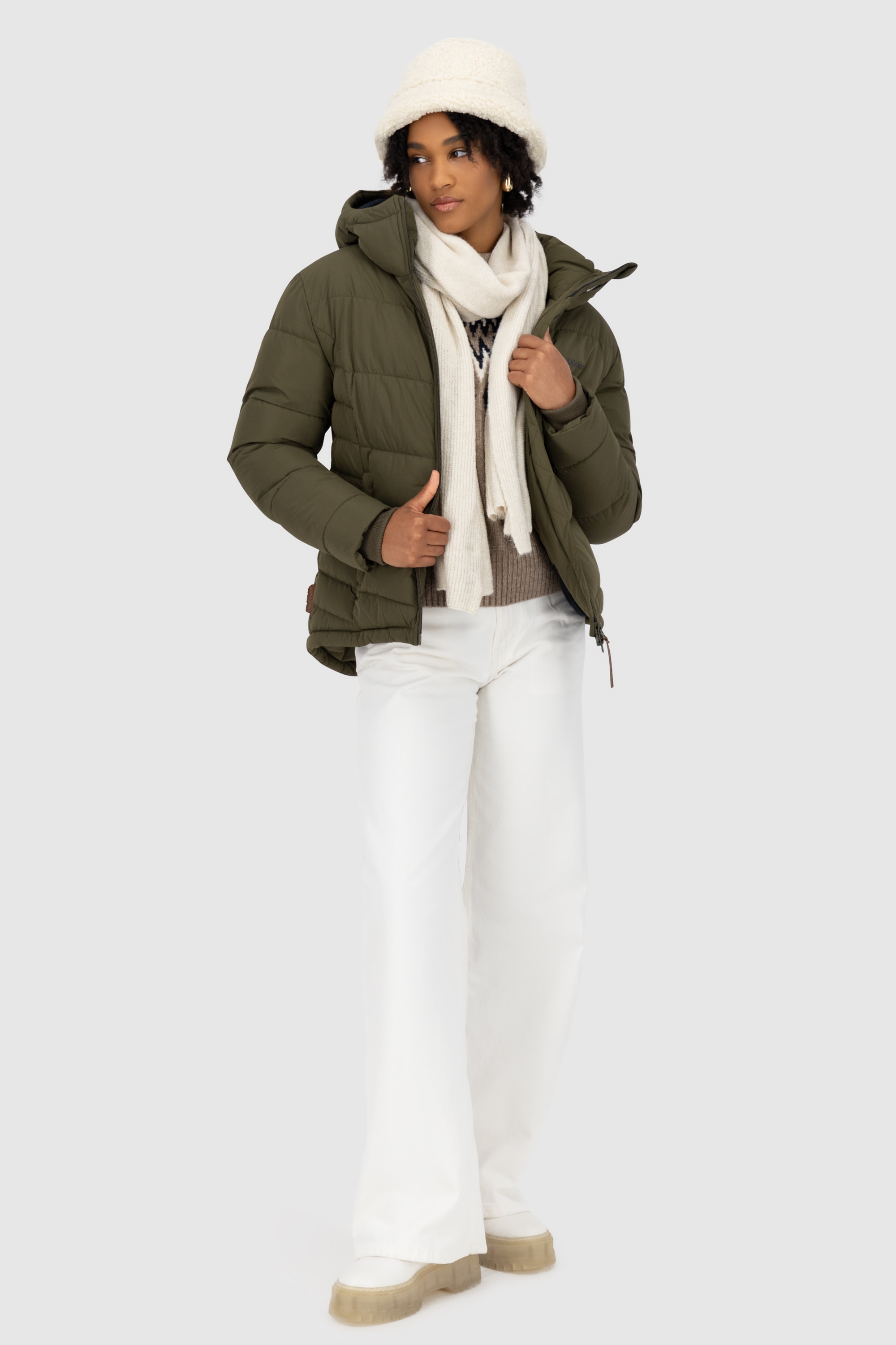 Alife & Kickin Winterjacke »Damen JuanaAK«, mit Kapuze, Kurze warme Jacke mit gefütterter Kapuze, in schmaler Passform
