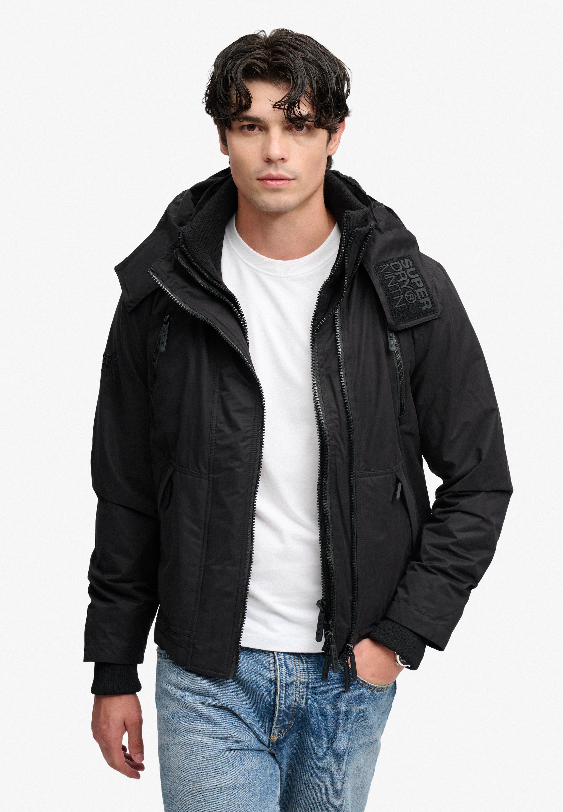 Superdry Outdoorjacke »HOODED MF ARCTIC WINDCHEATER« mit Kapuze Kunstfaser, loose fit