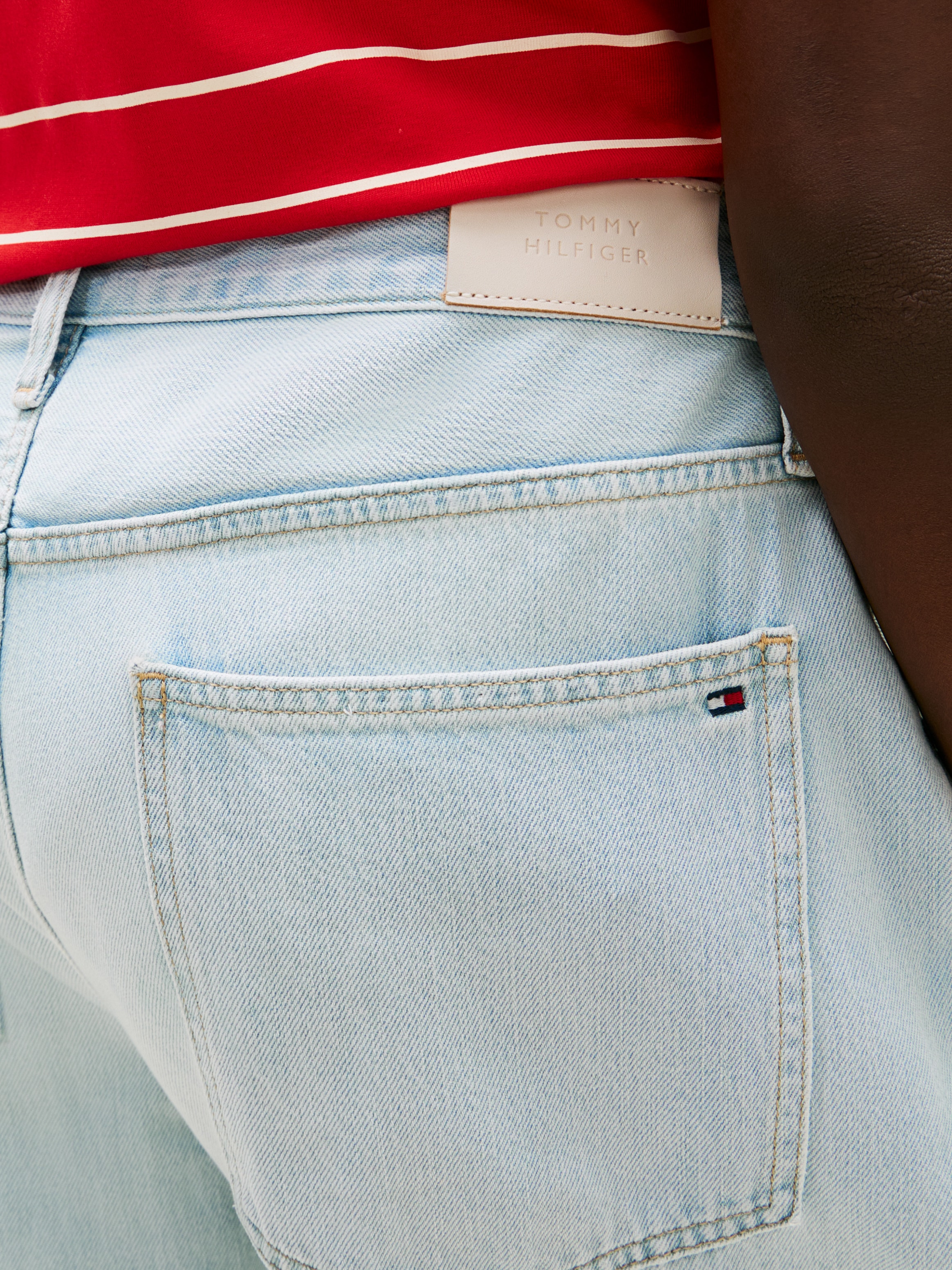 Tommy Hilfiger Curve Regular-fit-Jeans »CRV DNM TAM BARREL RW« in großen Größen