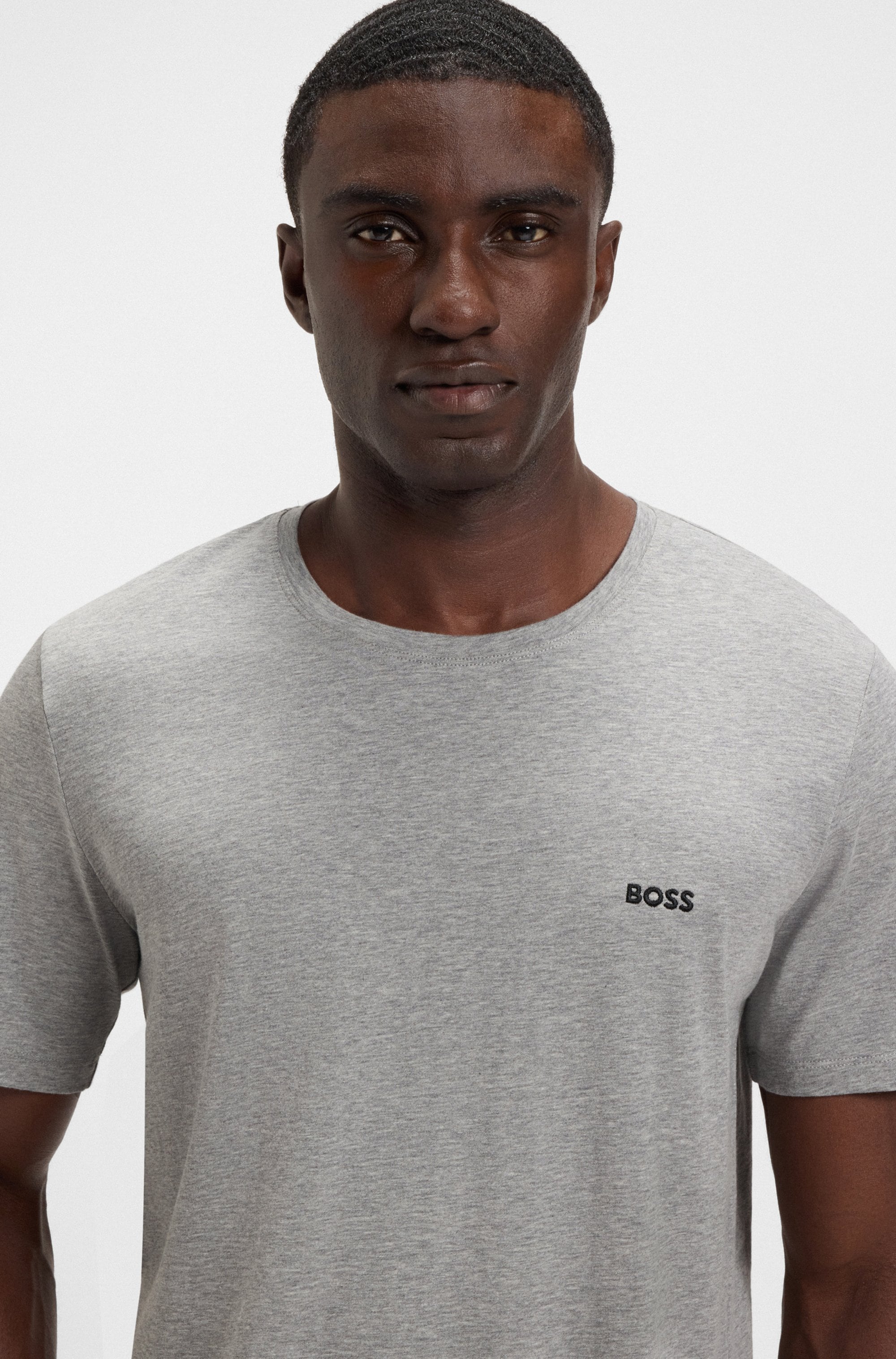 BOSS T-Shirt »Mix&Match T-Shirt R« mit BOSS Stickerei auf der Brust