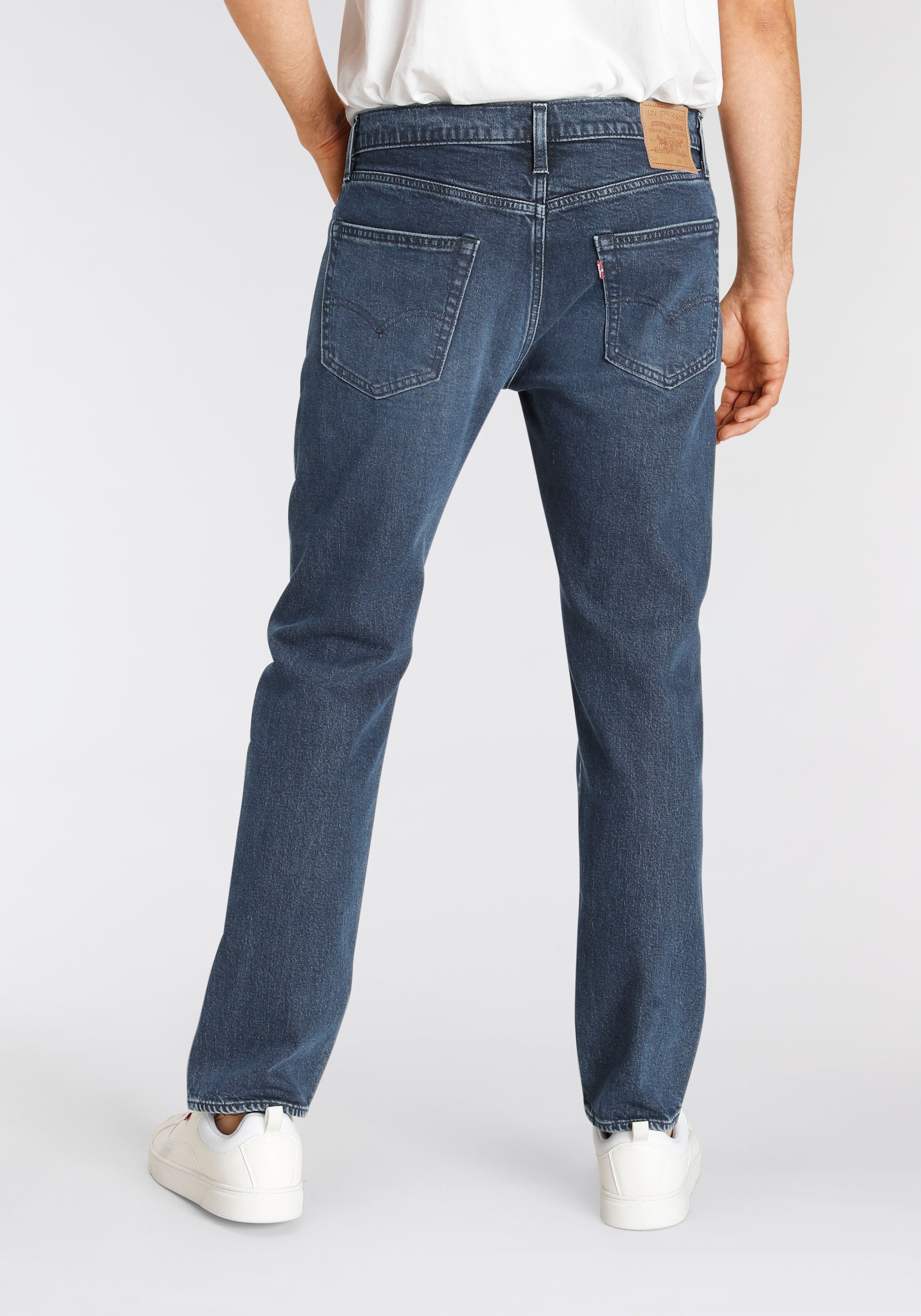 Levi's® Tapered-fit-Jeans »502 TAPER«, in elegantem, modernem Stil