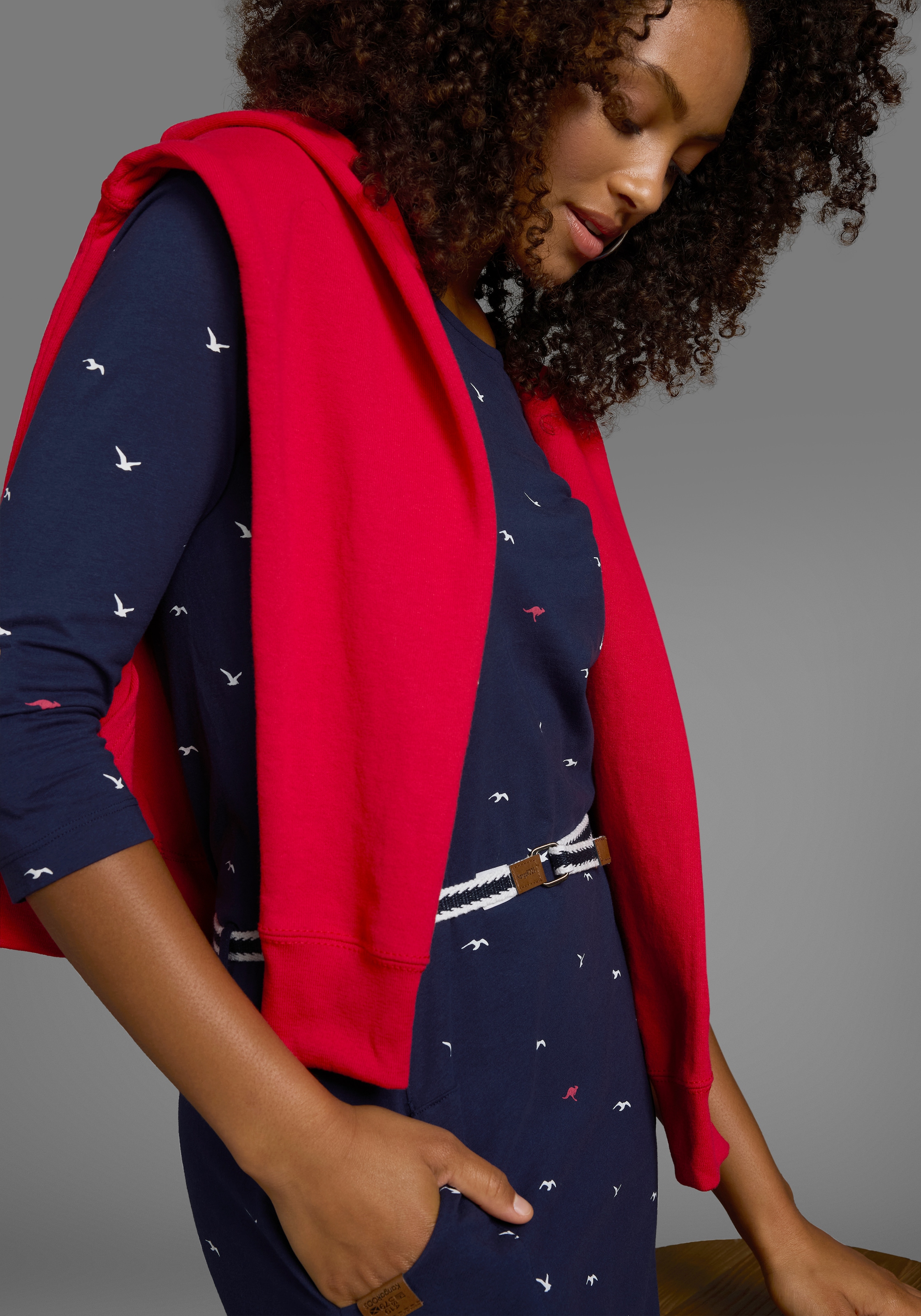 KangaROOS Jerseykleid, (Set, mit abnehmbarem Gürtel), figurbetonte Passform, aus Baumwollmischung