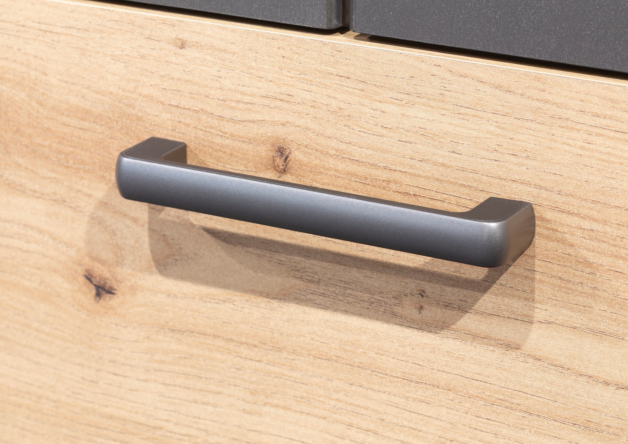 rauch Drehtürenschrank »Kleiderschrank Schrank Garderobe Wäscheschrank BARI«, mit Schubasten außen, moderner Griff in Graumetallic MADE IN GERMANY