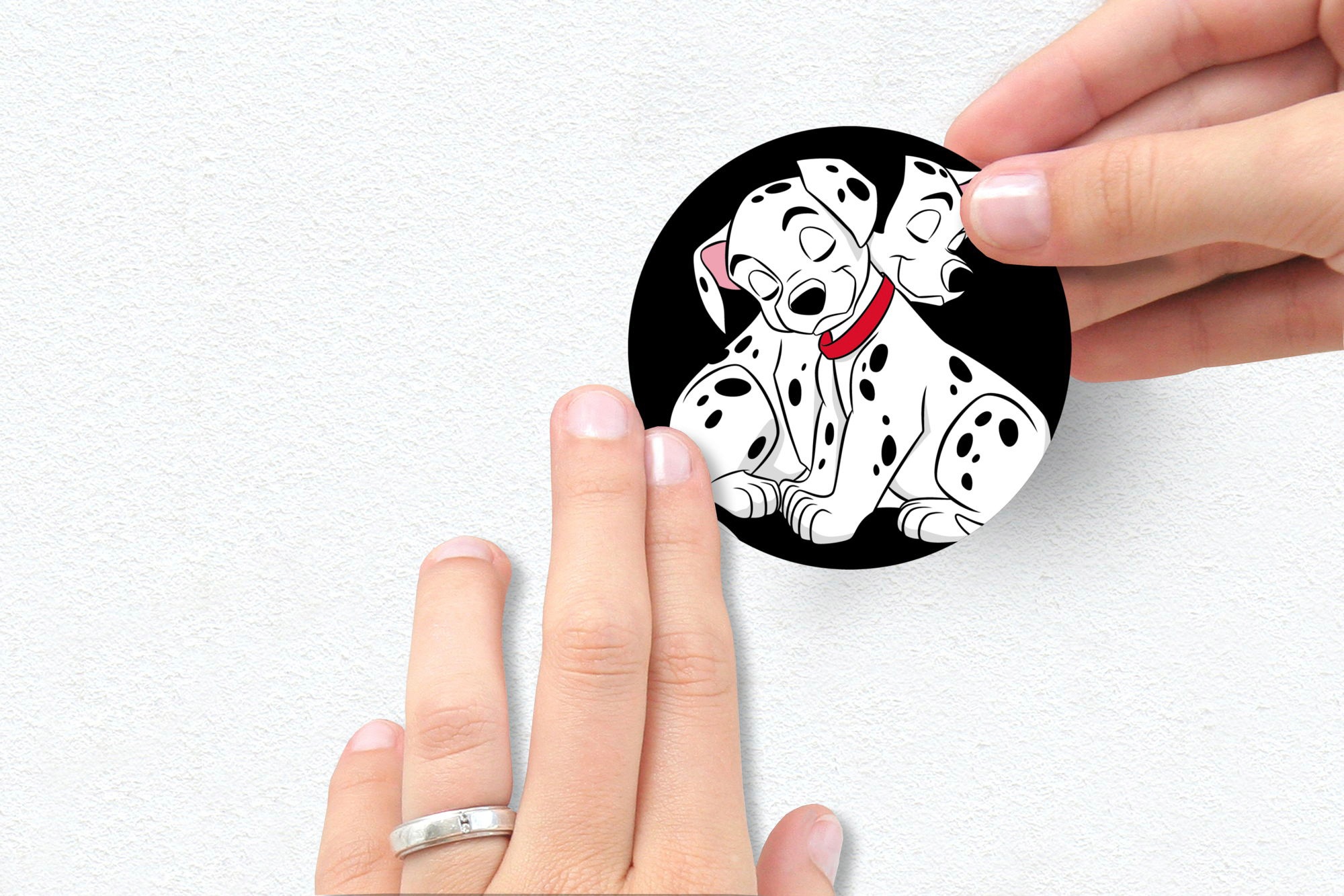 Komar Wandtattoo »101 Dalmatiner Dots - Größe 50 x 70 cm«, (44 St.), selbstklebend, Wandsticker, Kinderzimmer