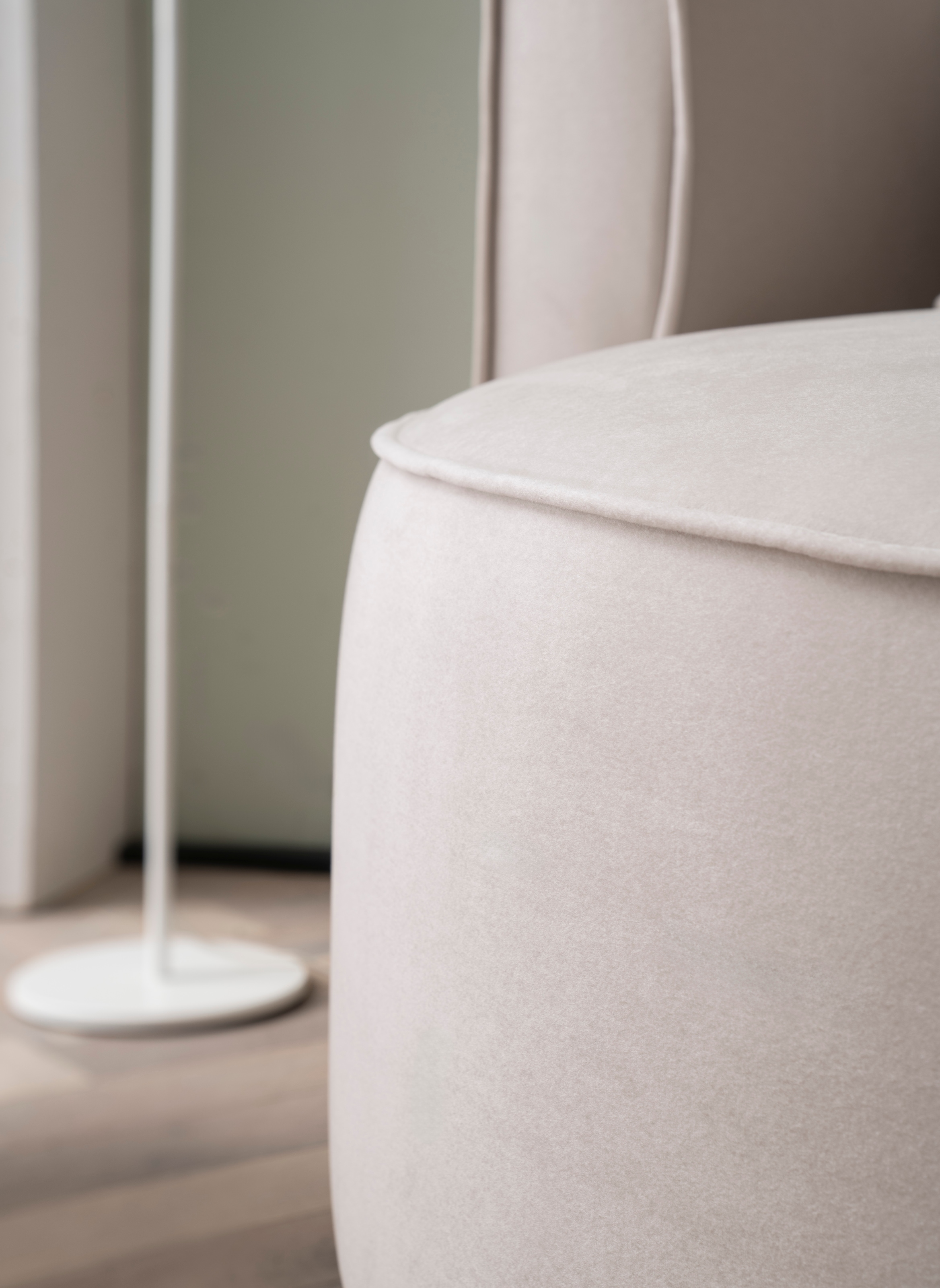 LeGer Home by Lena Gercke XXL-Sessel »ISALIE, Rundsessel mit Hocker, Lesesessel, Loveseat, Big-Sessel«, (Set), trendige Stoffe, 3 Zierkissen, große Sitzfläche, Cord, Samt, Bouclé