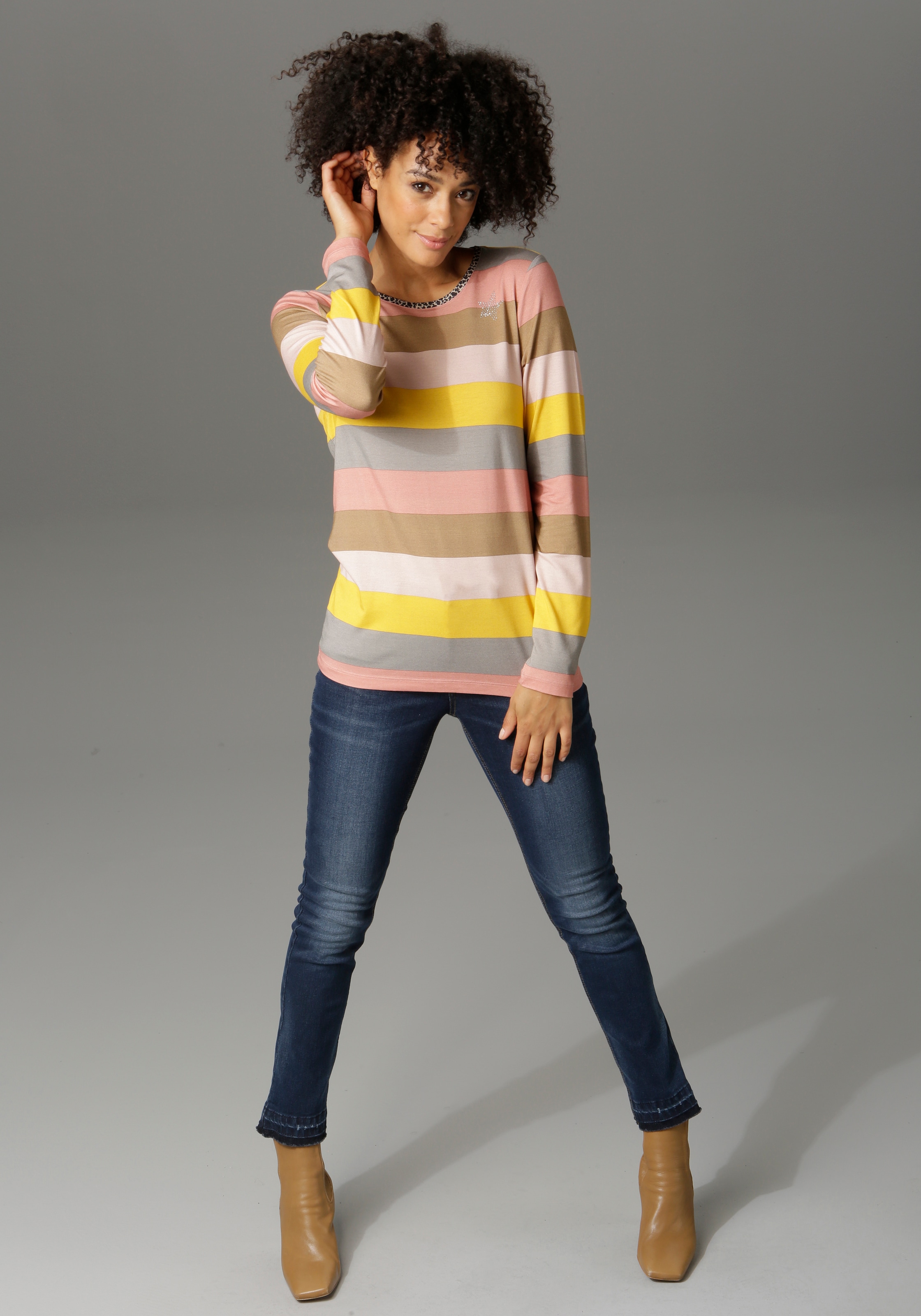 ausgefranstem am mit Beinabschluss Waschung Aniston leicht CASUAL bestellen trendiger Bootcut-Jeans, online