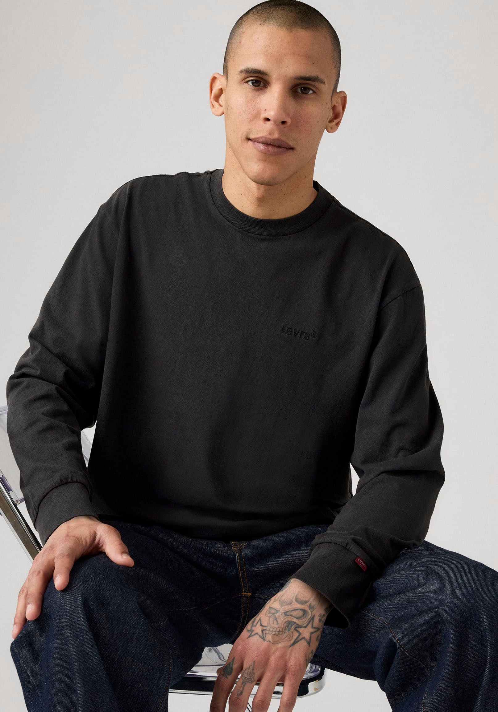 Levi's® Langarmshirt GARMENT- Färbung