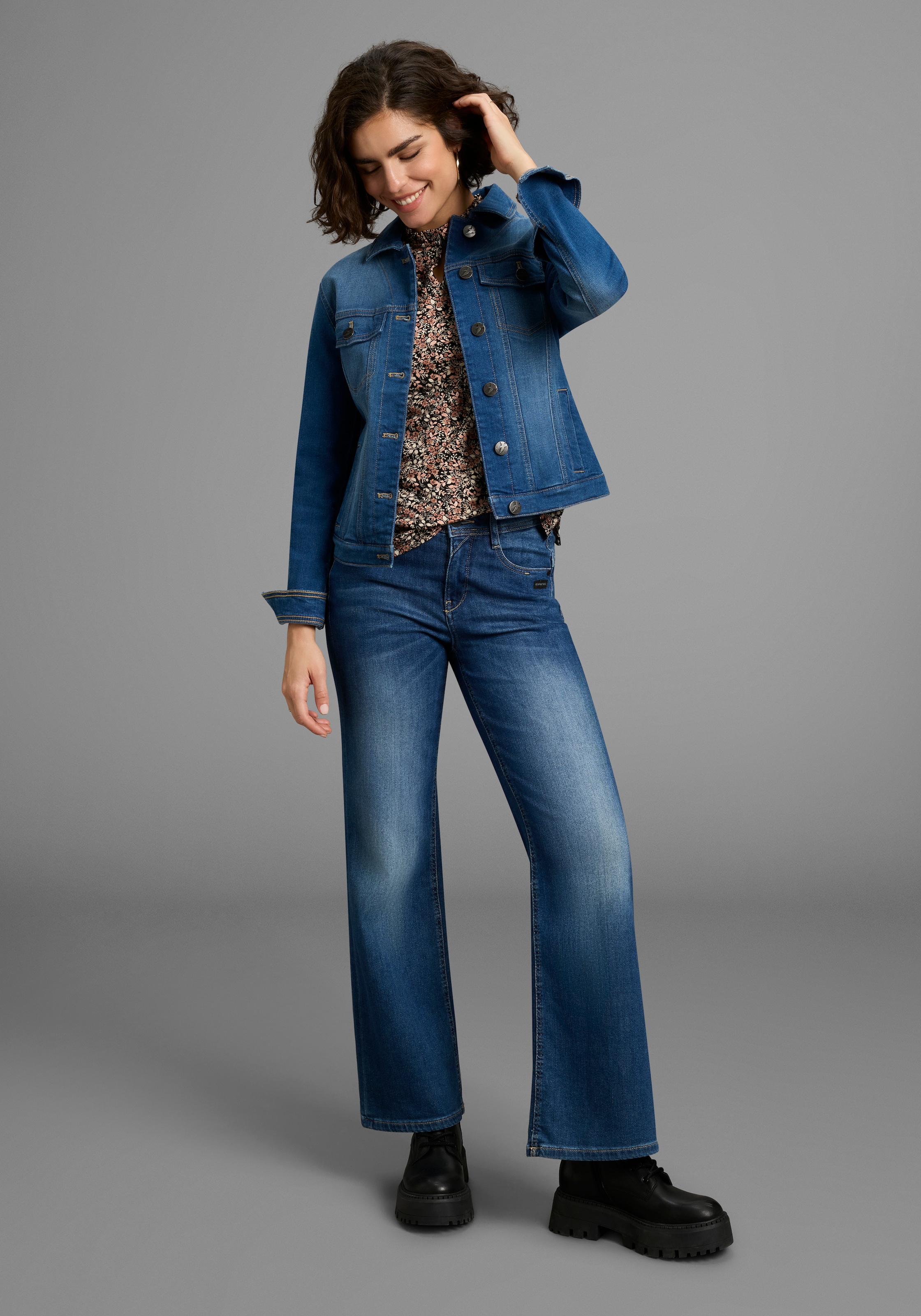 Arizona Jeansjacke, aus Baumwollmischung, figurbetont, in Stretch-Qualität