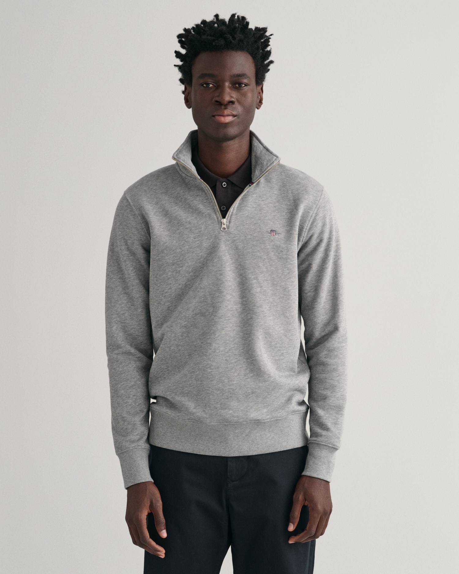 Gant »REG SHIELD HALF ZIP SWEAT«, mit Logostickerei auf der Brust
