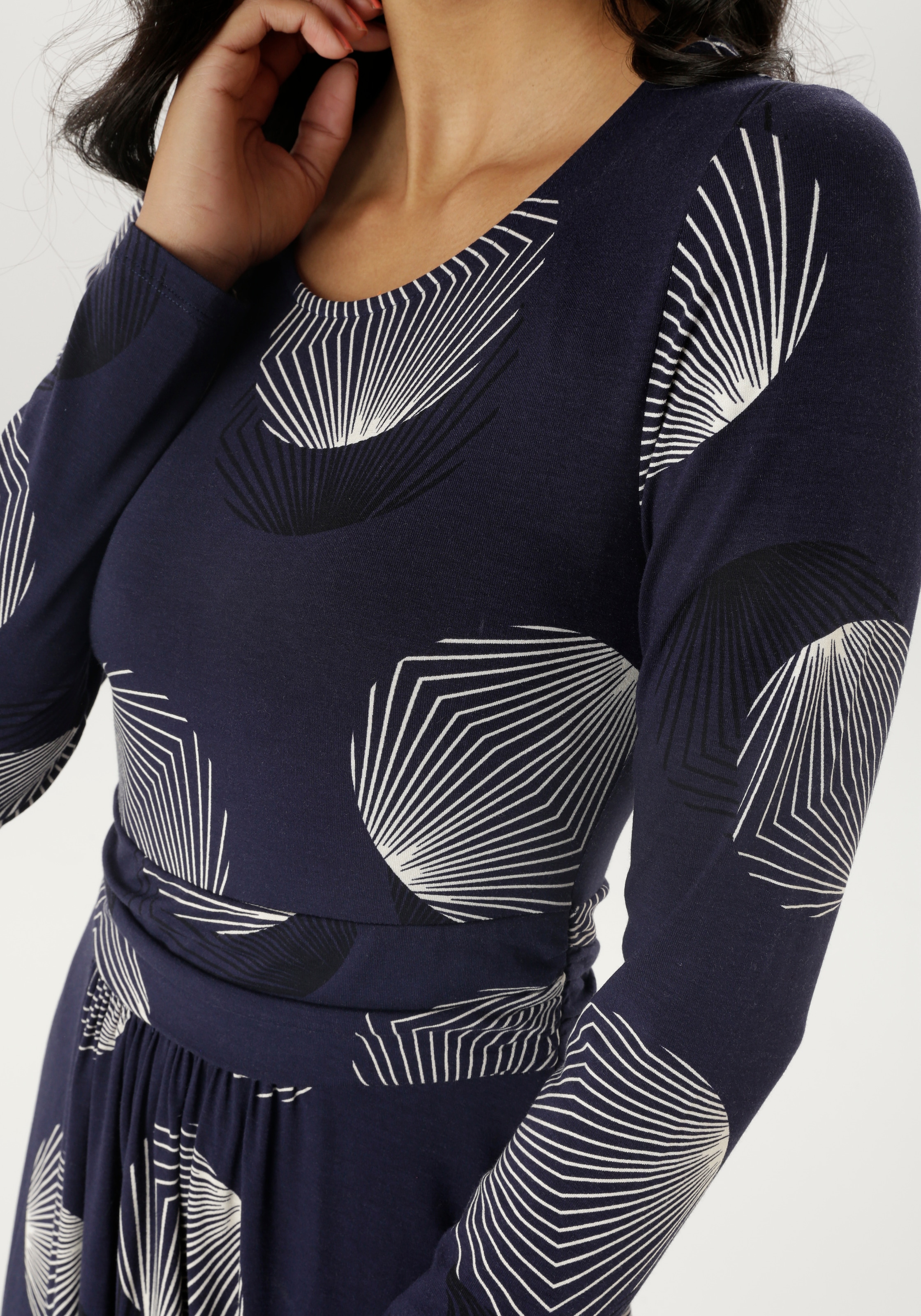 Aniston SELECTED Jerseykleid, mit figurbetonenden Raffungen in der Taille - NEUE KOLLEKTION
