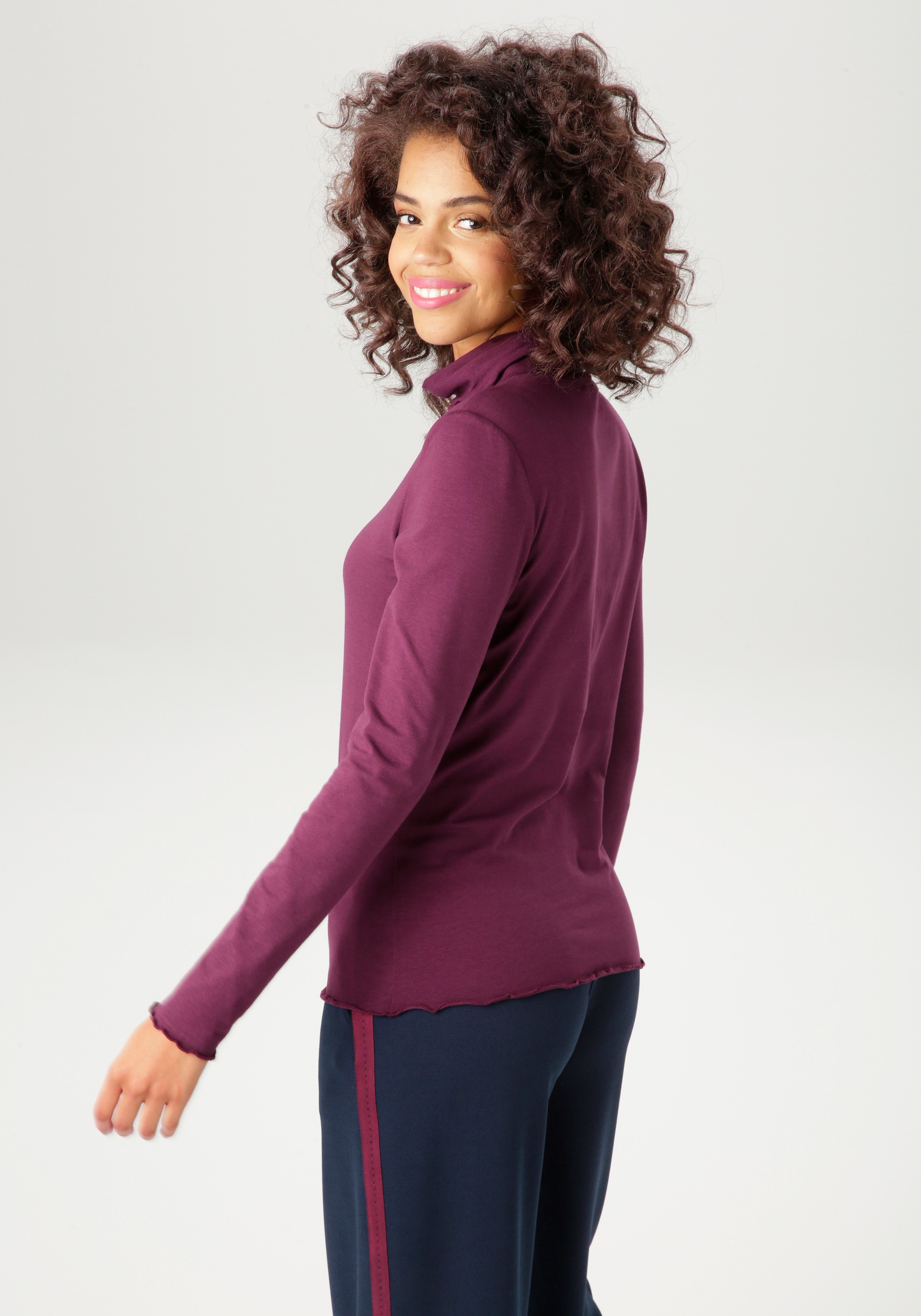 Aniston CASUAL Rollkragenshirt, mit gewellten Abschlüssen - NEUE KOLLEKTION