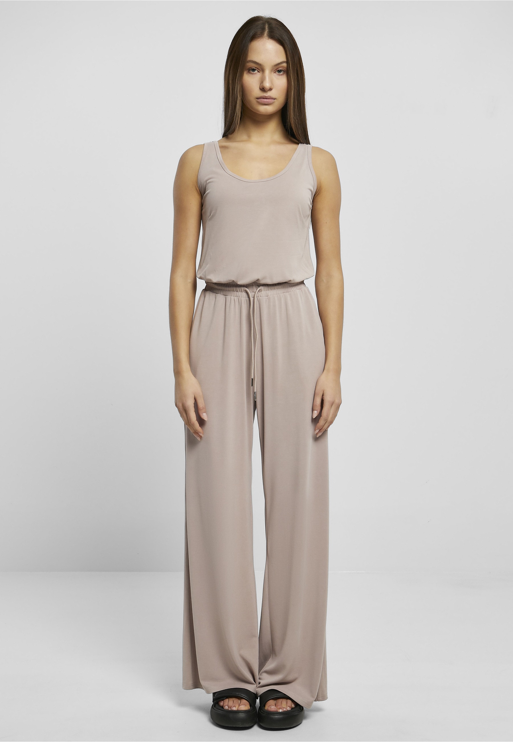 URBAN CLASSICS Jumpsuit »Urban Classics Damen Ladies Long Sleevless Modal Jumpsuit« 1 Stk.