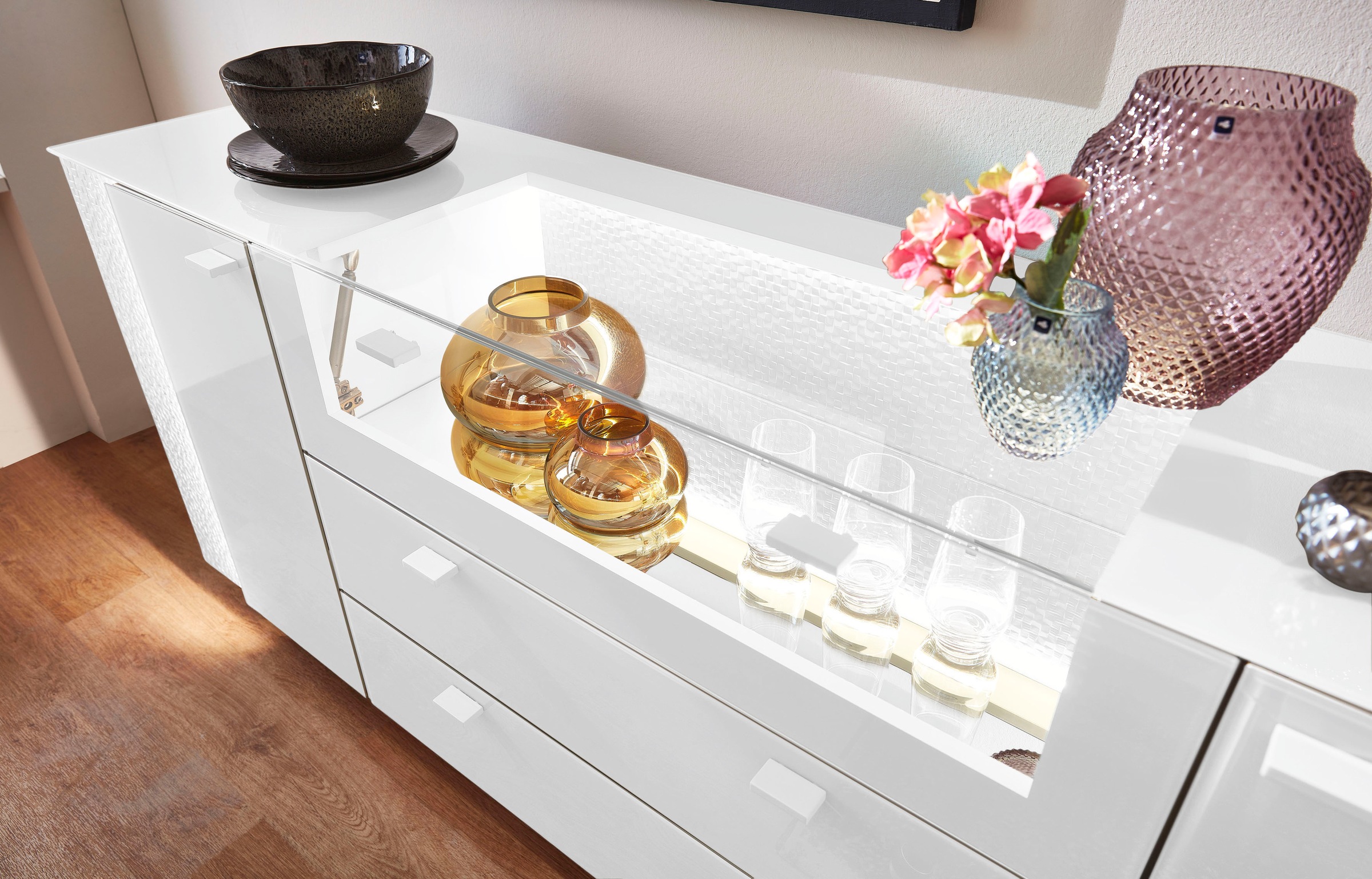 LEONARDO Sideboard »AUREA«, mit Pailletten-Akzent, wahlweise mit Beleuchtung