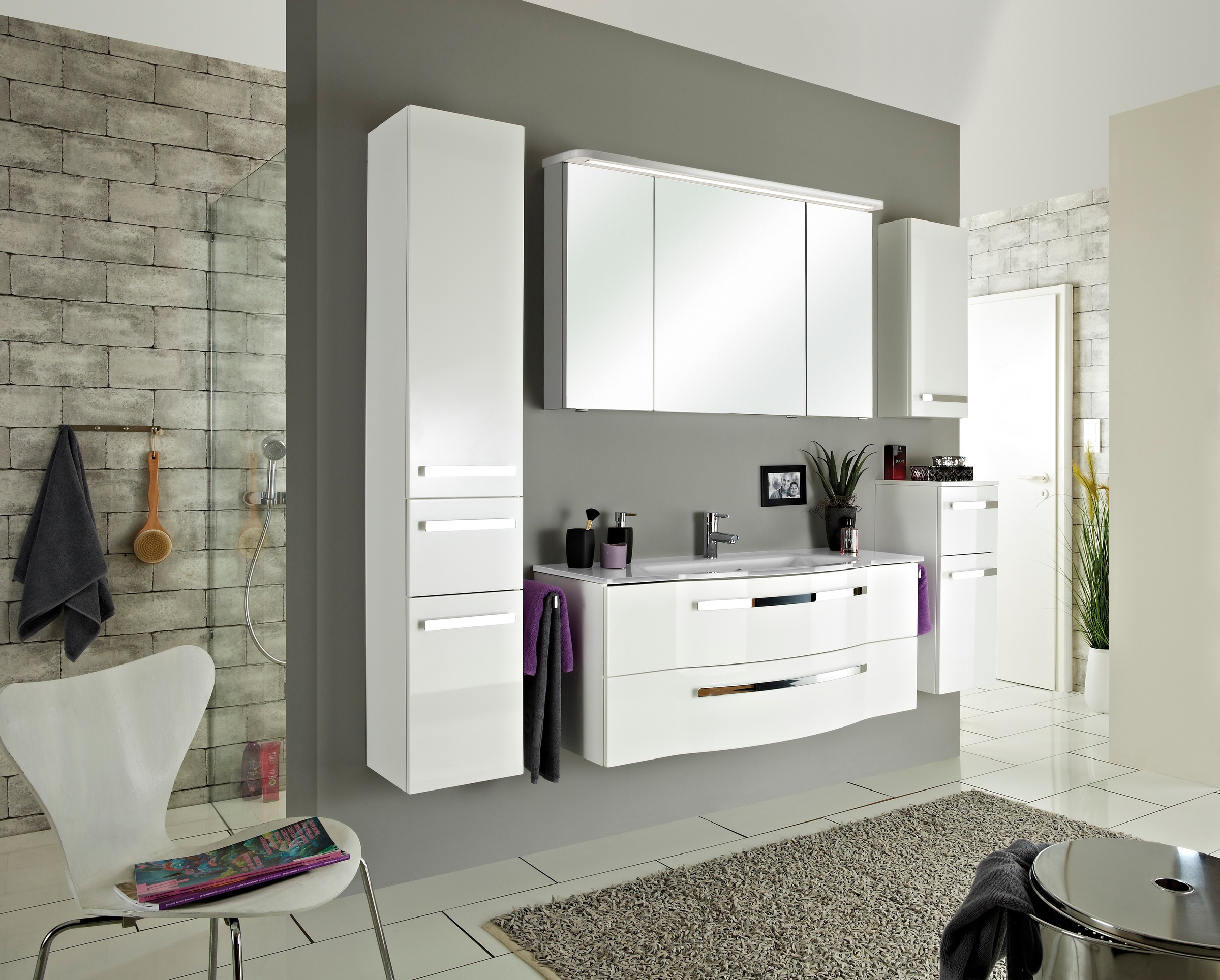 Saphir Badmöbel-Set »Serie 4005, vormontiert, Glaswaschbecken, Spiegelschra günstig online kaufen