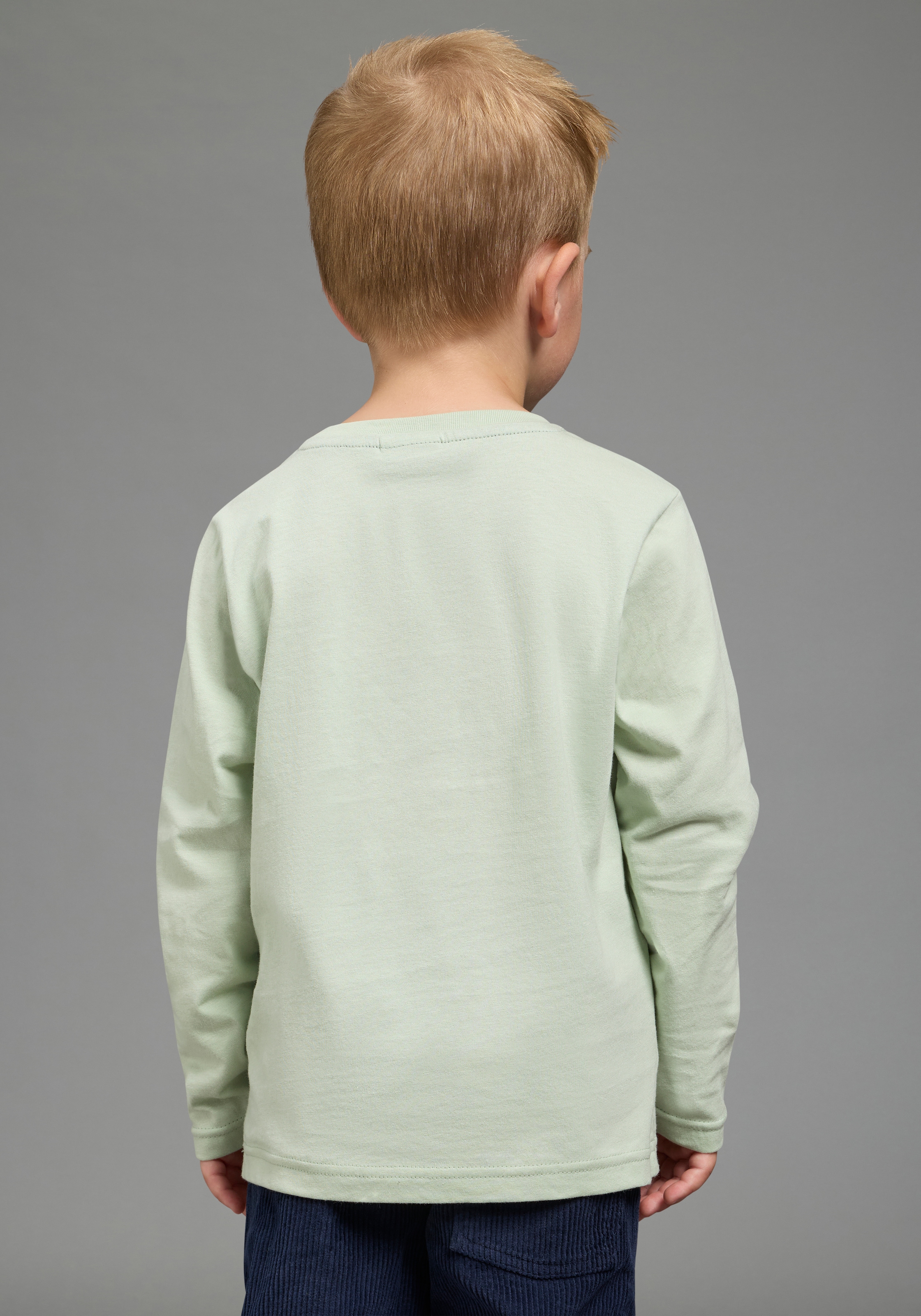 KIDSWORLD Langarmshirt »Shirt mit großer Traktor Frottee-Applikation« hüftlange Basic-Passform, Langarm, modischer Stil