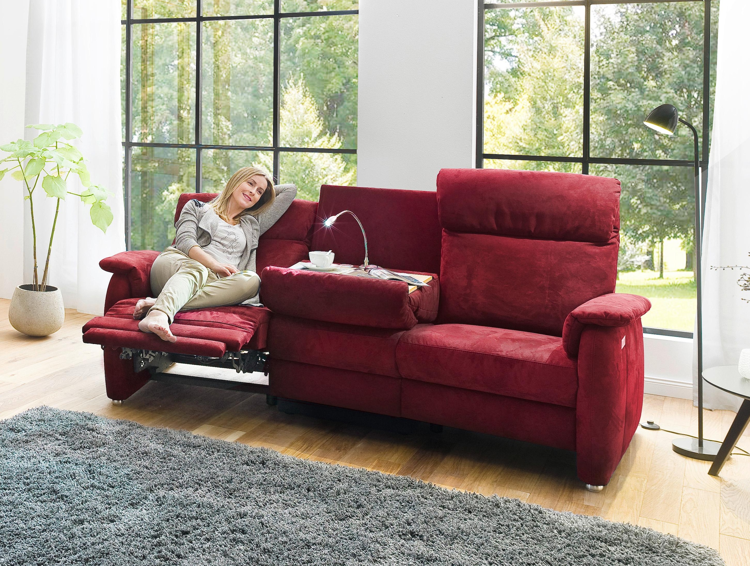 Home affaire Sofa »Turin«, mit motorischer Relaxfunktion, Tisch, Leuchte + USB-Ladestation