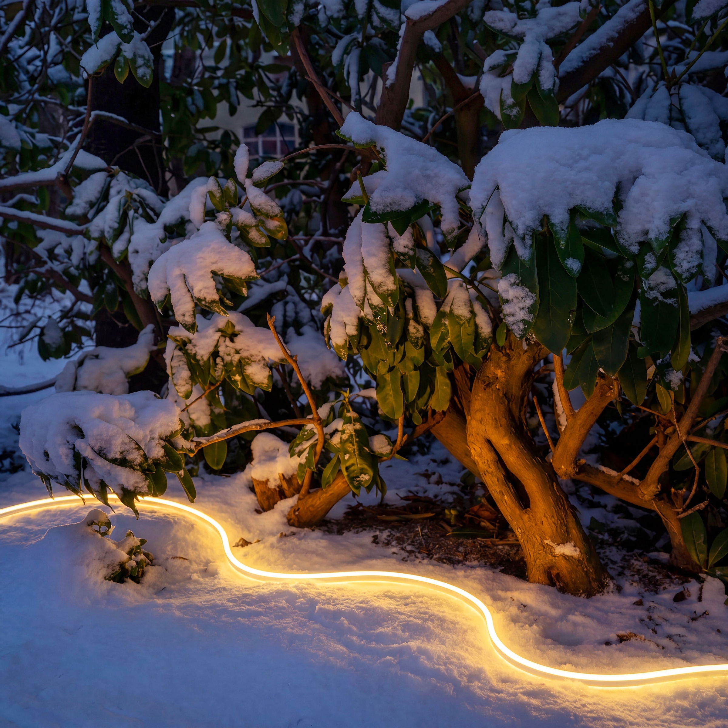 OTTO home LED-Lichterschlauch »in 6,12 o. 18 m Länge, warmweiß, Timer, Indoor, Outdoor, Garten Balkon« SMD-LED Neon-Technologie, weiß, IP44, 5 m Zuleitung, innen, außen