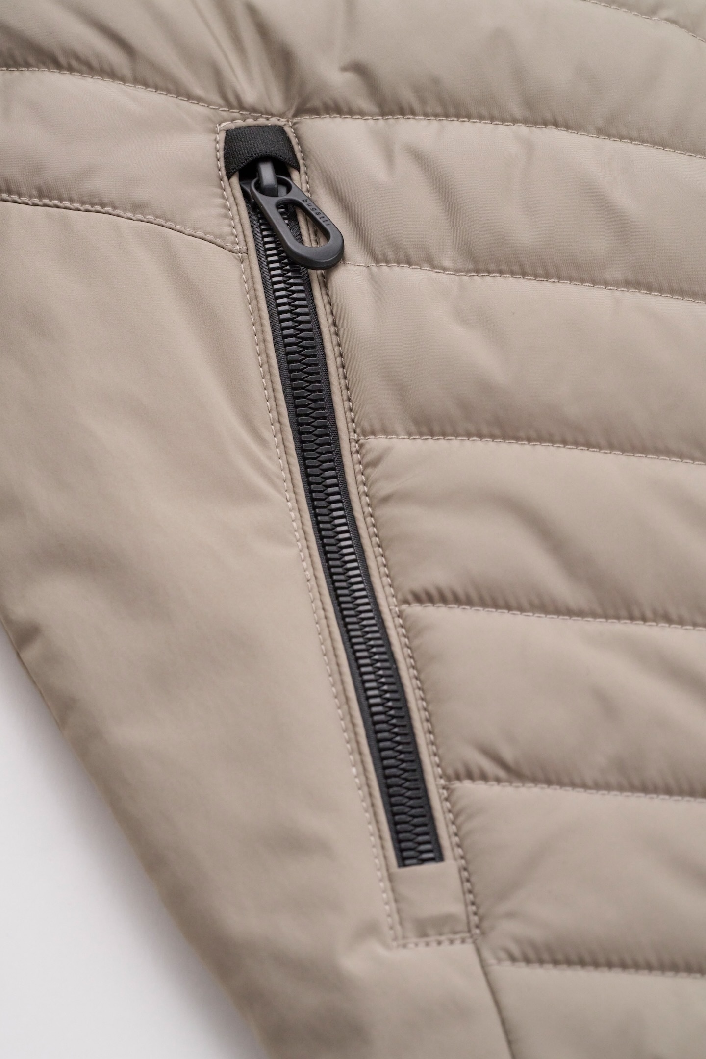 bugatti Blouson, mit Kapuze, mit Frontsteppung