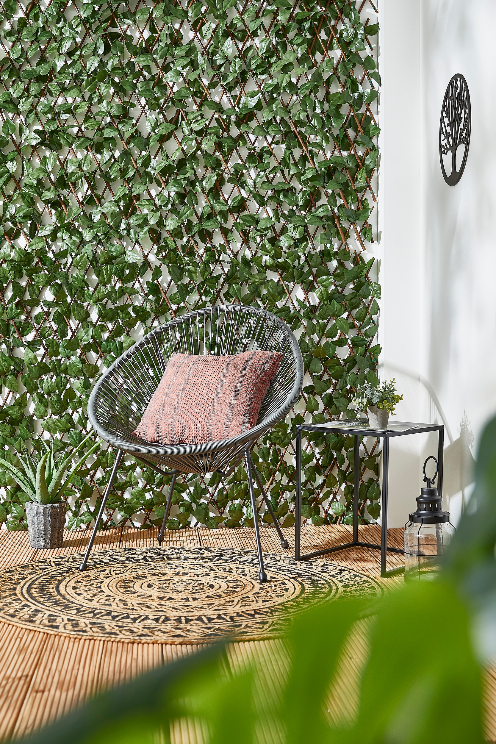 ANDIAMO Kunsthecken-Sichtschutz »ausziehbarer Zaun mit künstlichen Blättern« Spalier mit Kunstranke, natürliche Optik, Sichtschutz für Balkon laurus