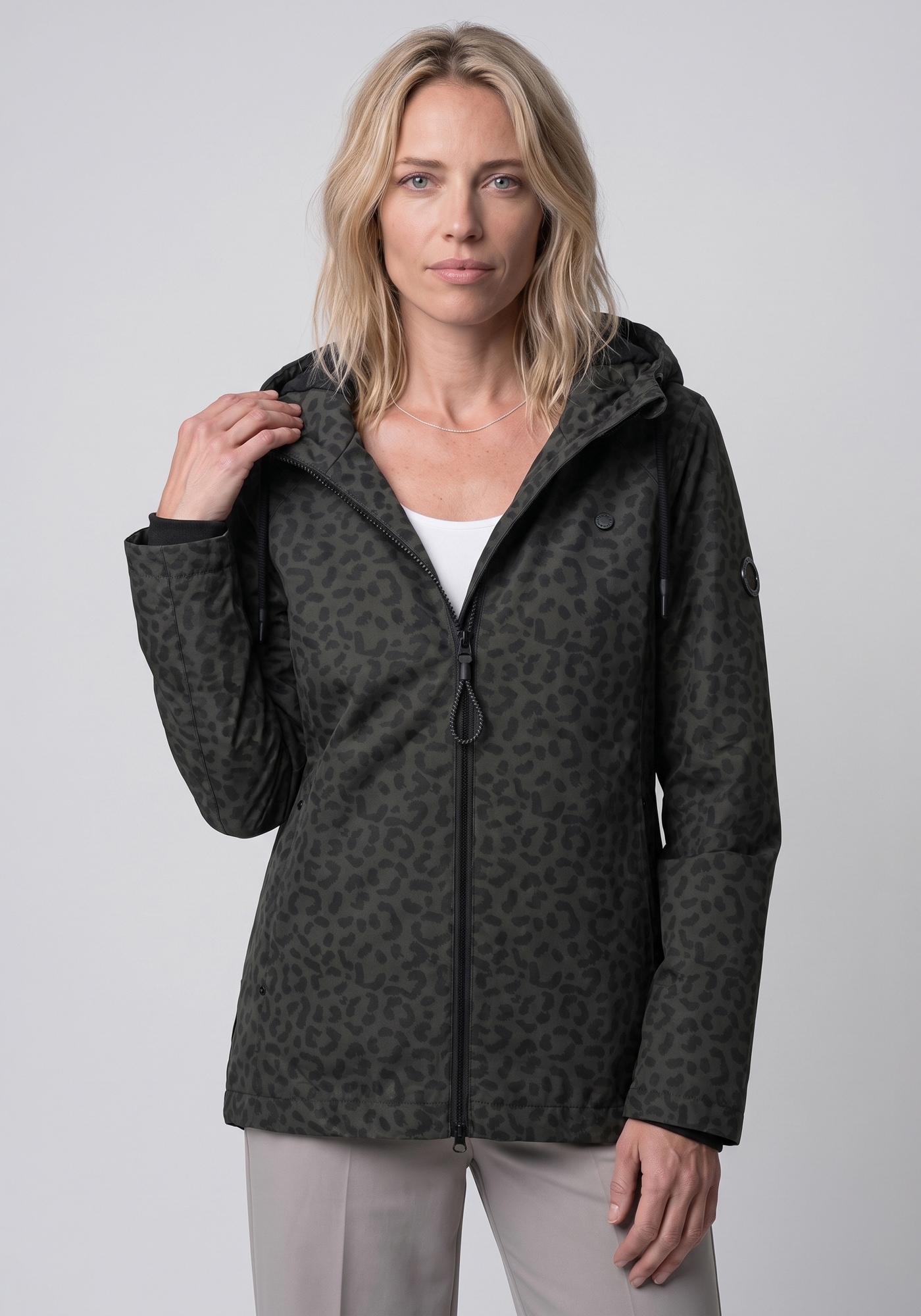 Alife & Kickin Outdoorjacke »LILOUAKB« mit Kapuze aus Polyester, wasserabweisend, normale Passform, mit Reißverschluss