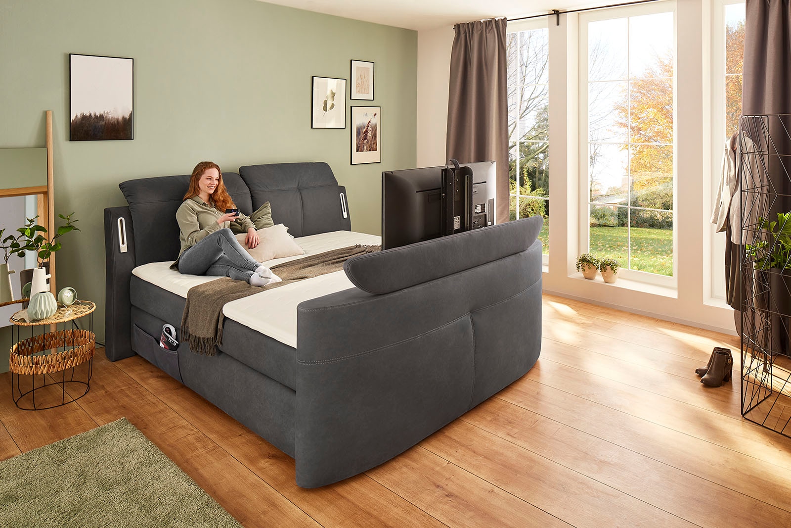 6. Bild von Jockenhöfer Gruppe Boxspringbett »Movie Star«, mit versenkbarem TV-Lift, Fernbedienung, LED-Licht, USB-Ladestation und verstellbaren Kopfstützen