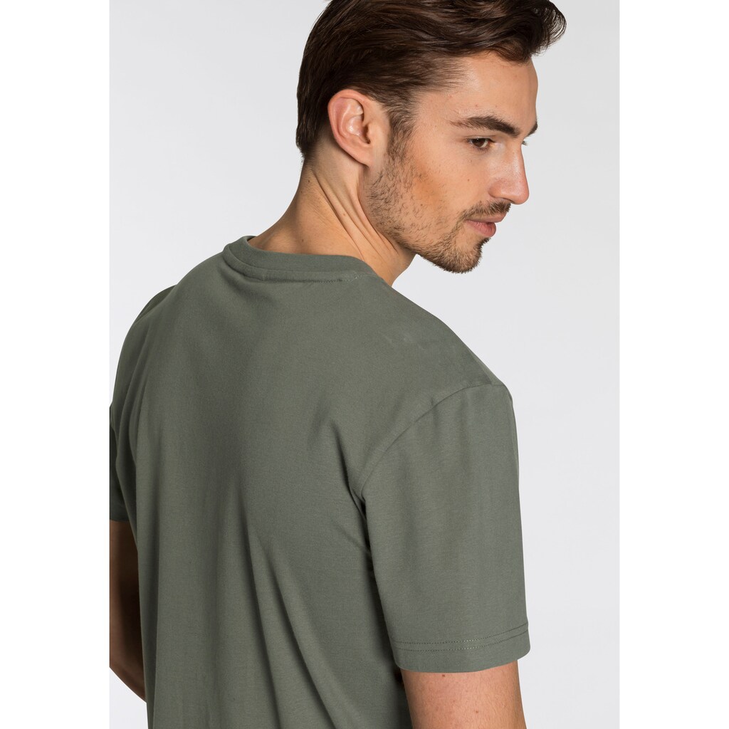 KangaROOS T-Shirt »Mit kleinem Marken Print auf der Brust«
