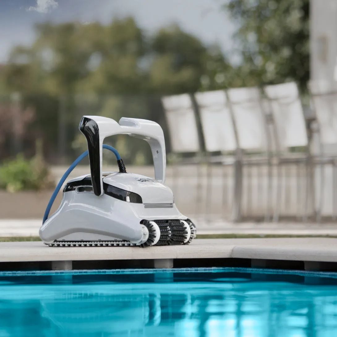maytronics Poolroboter »Dolphin Deluxe Active« Professionelle Poolreinigung für Pools bis zu 15 Meter